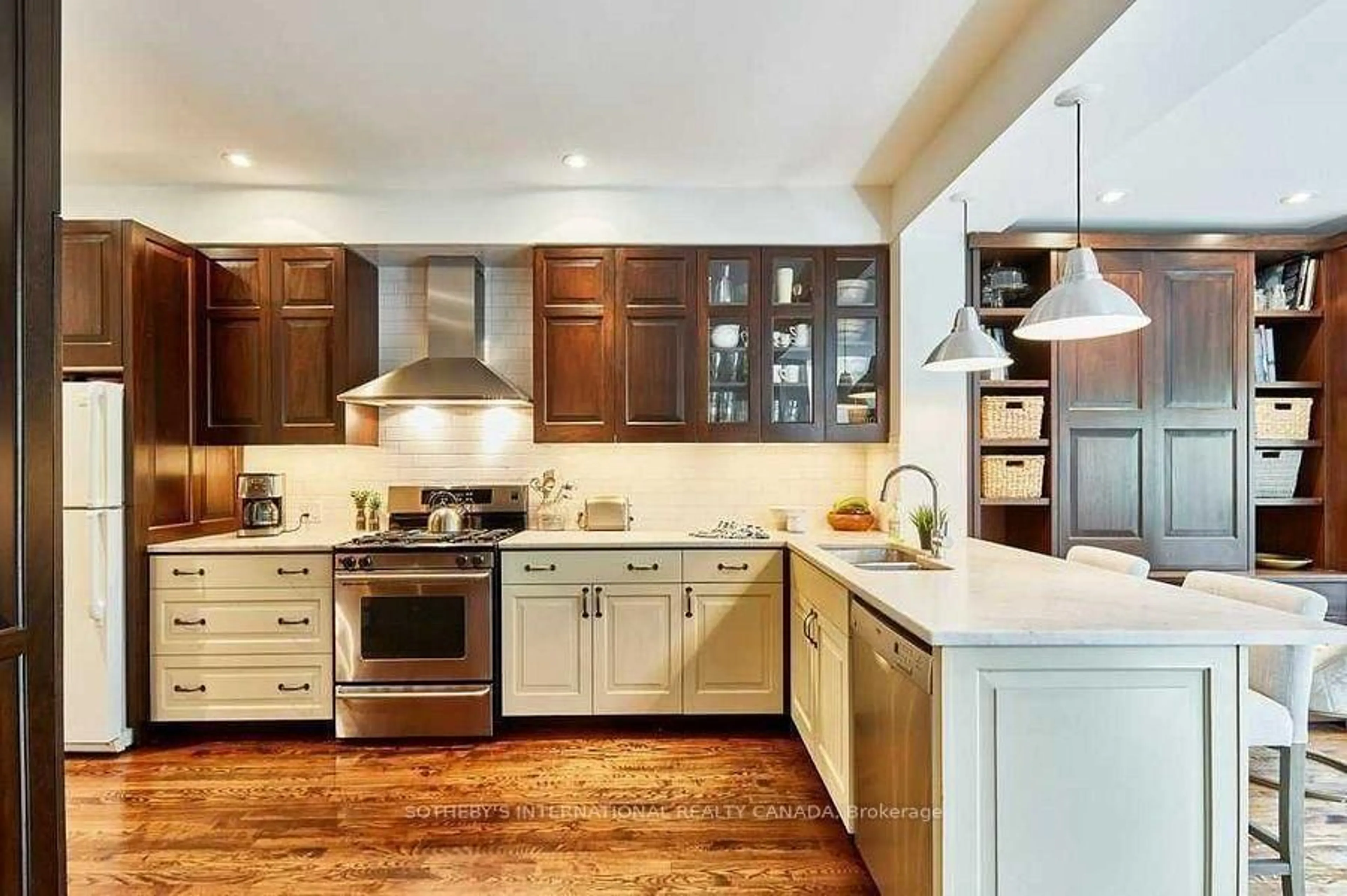 Contemporary kitchen, unknown for 71 Gilmour Ave, Toronto Ontario M6P 3A8