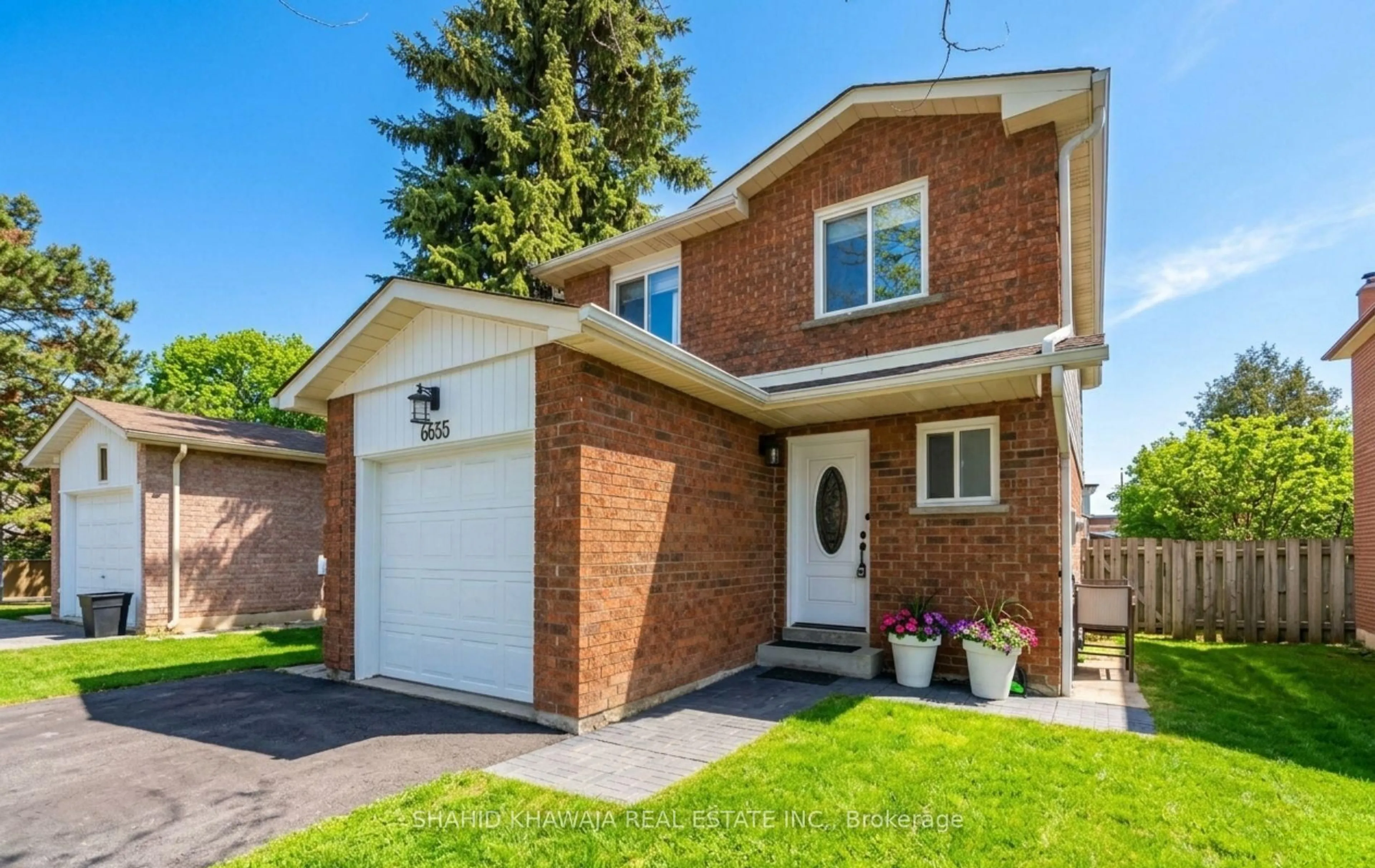 Home with brick exterior material, street for 6655 Ganymede Rd, Mississauga Ontario L5N 4V3