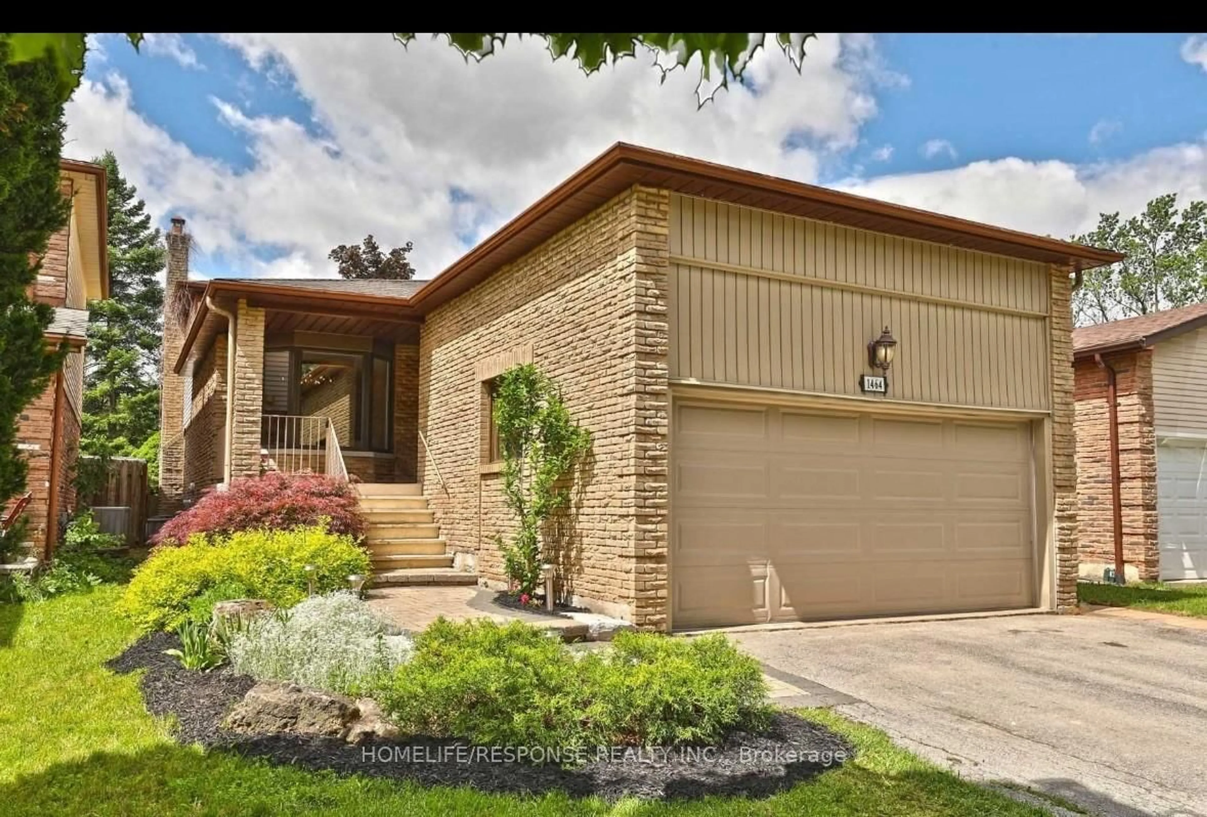 Home with brick exterior material, street for 1464 JEFFERSON Cres, Oakville Ontario L6H 3G6