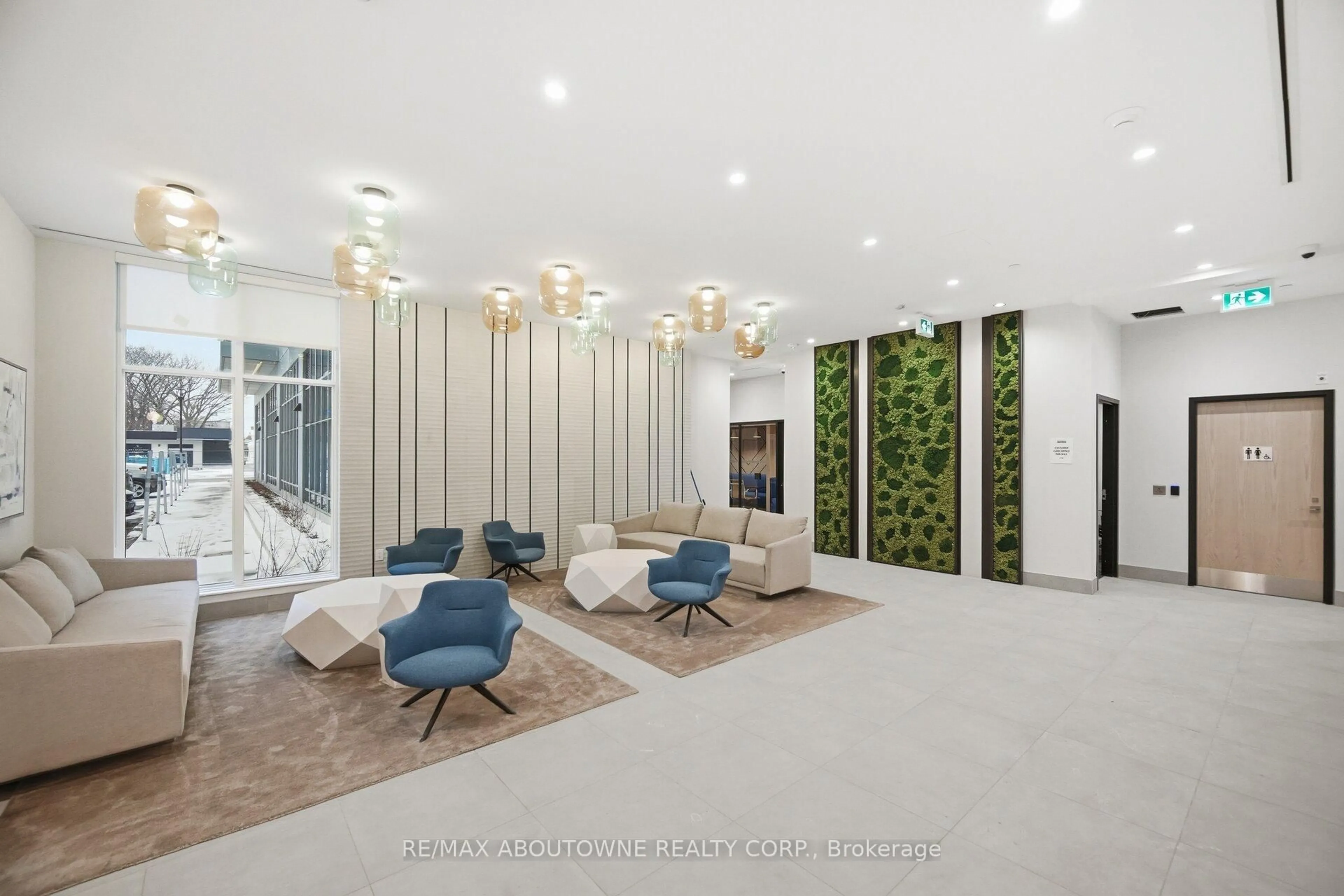 Lobby for 500 Plains Rd #PH05, Burlington Ontario L7T 0C8