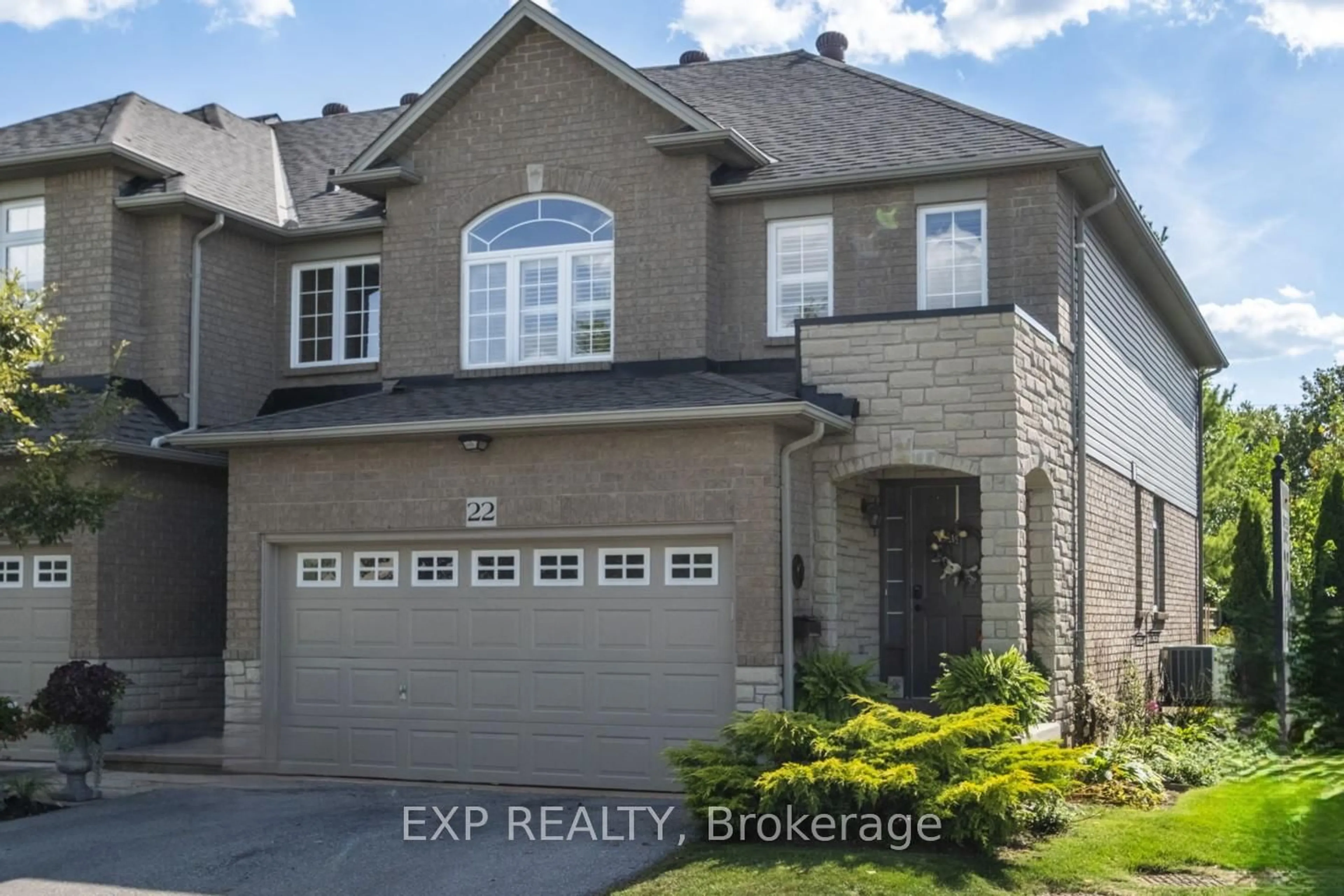 Home with brick exterior material, street for 130 Robert St #22, Milton Ontario L9T 6E3