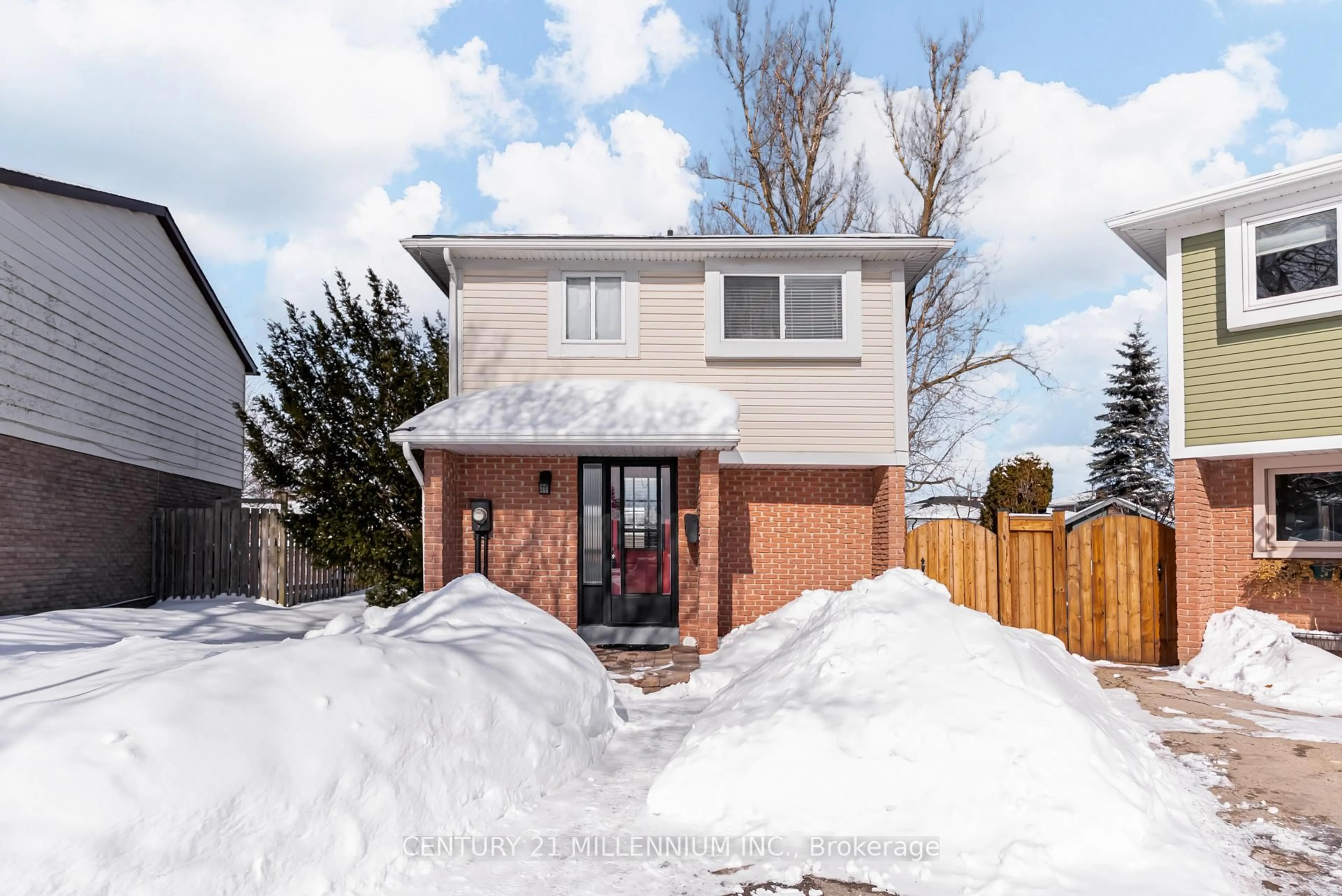Home with brick exterior material, street for 72 Karen Crt, Orangeville Ontario L9W 3S3