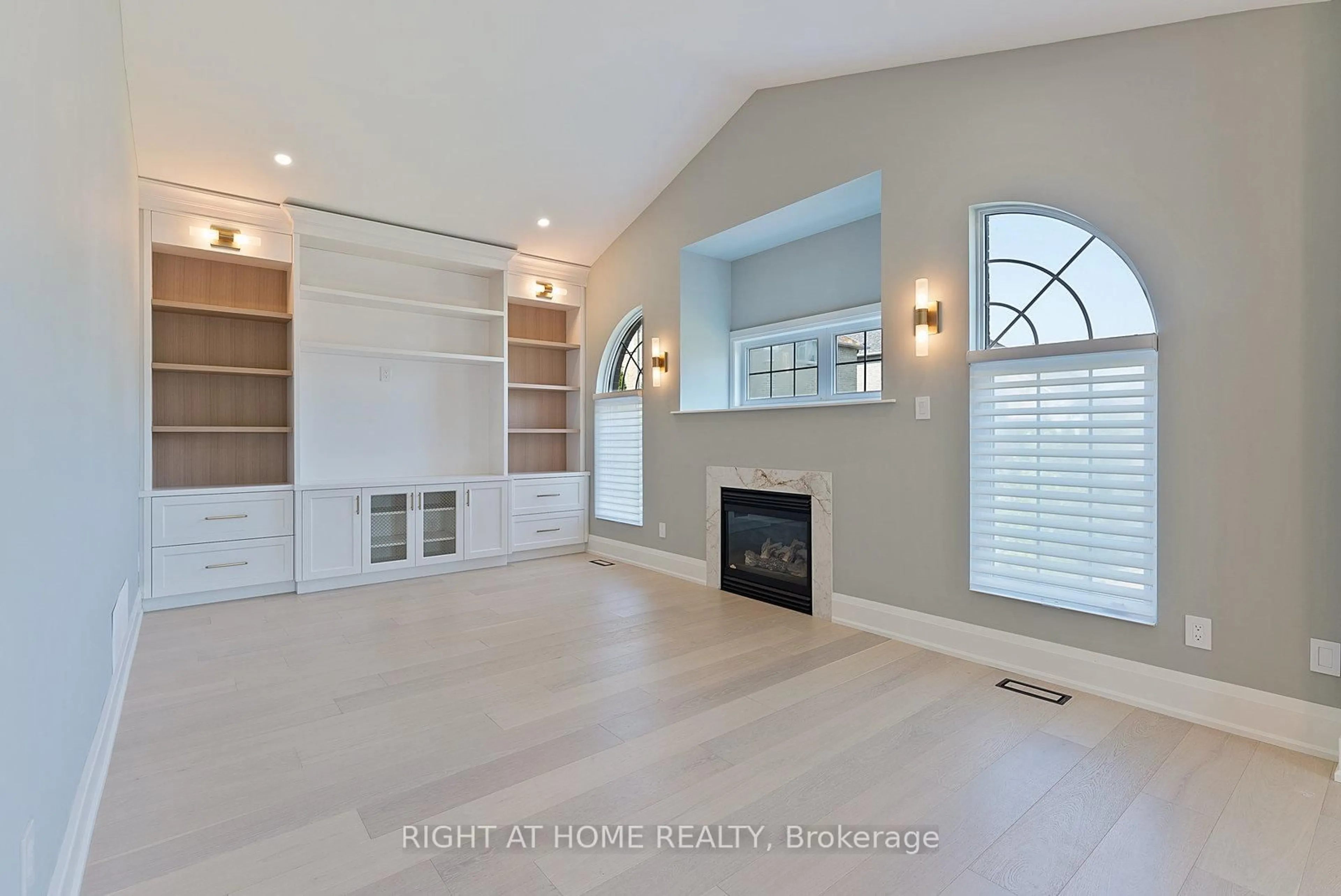 Unknown for 10 RIVERWOOD Terr, Caledon Ontario L7E 1S1