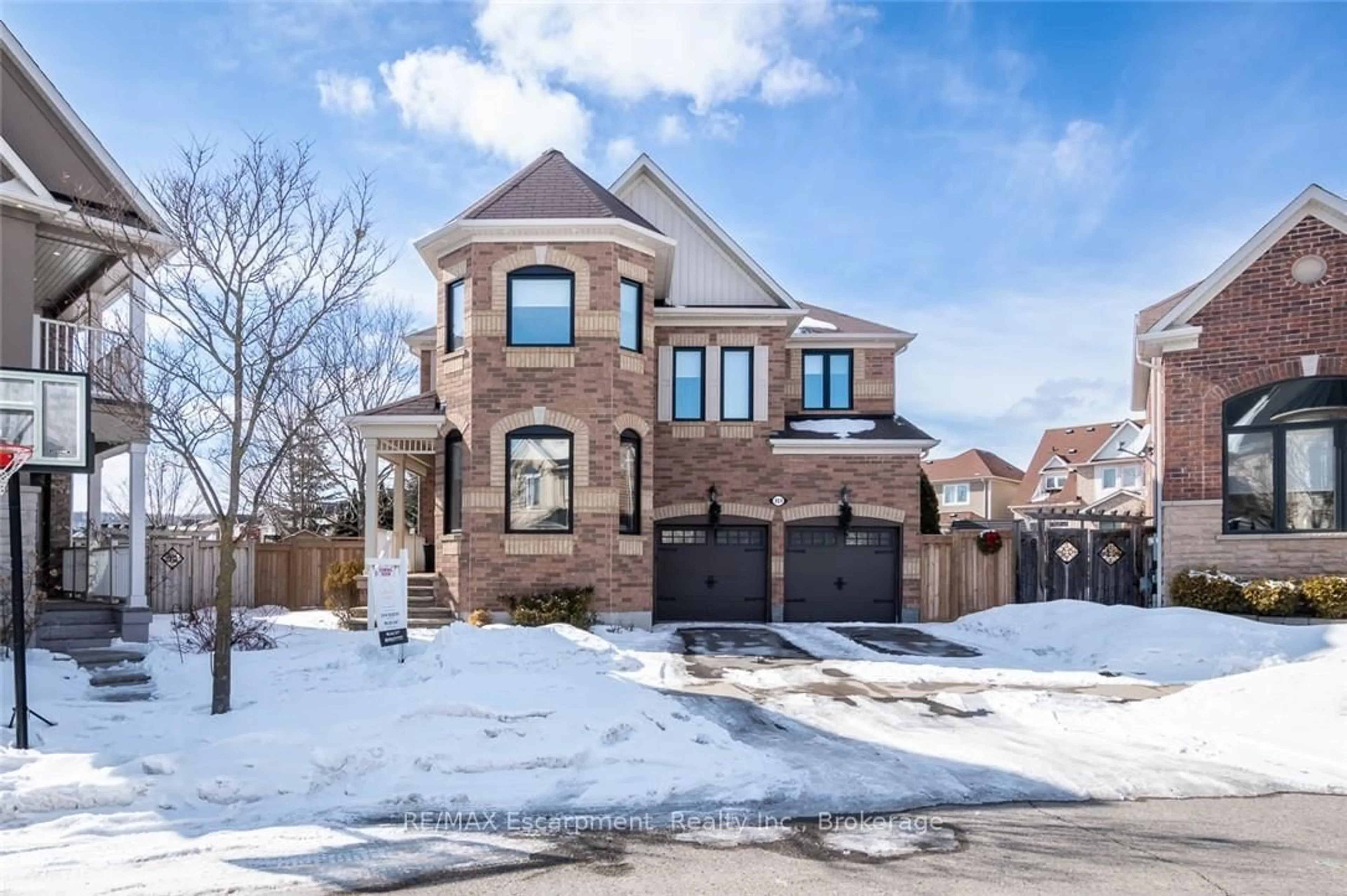 Home with brick exterior material, street for 351 WETTLAUFER Terr, Milton Ontario L9T 7N4