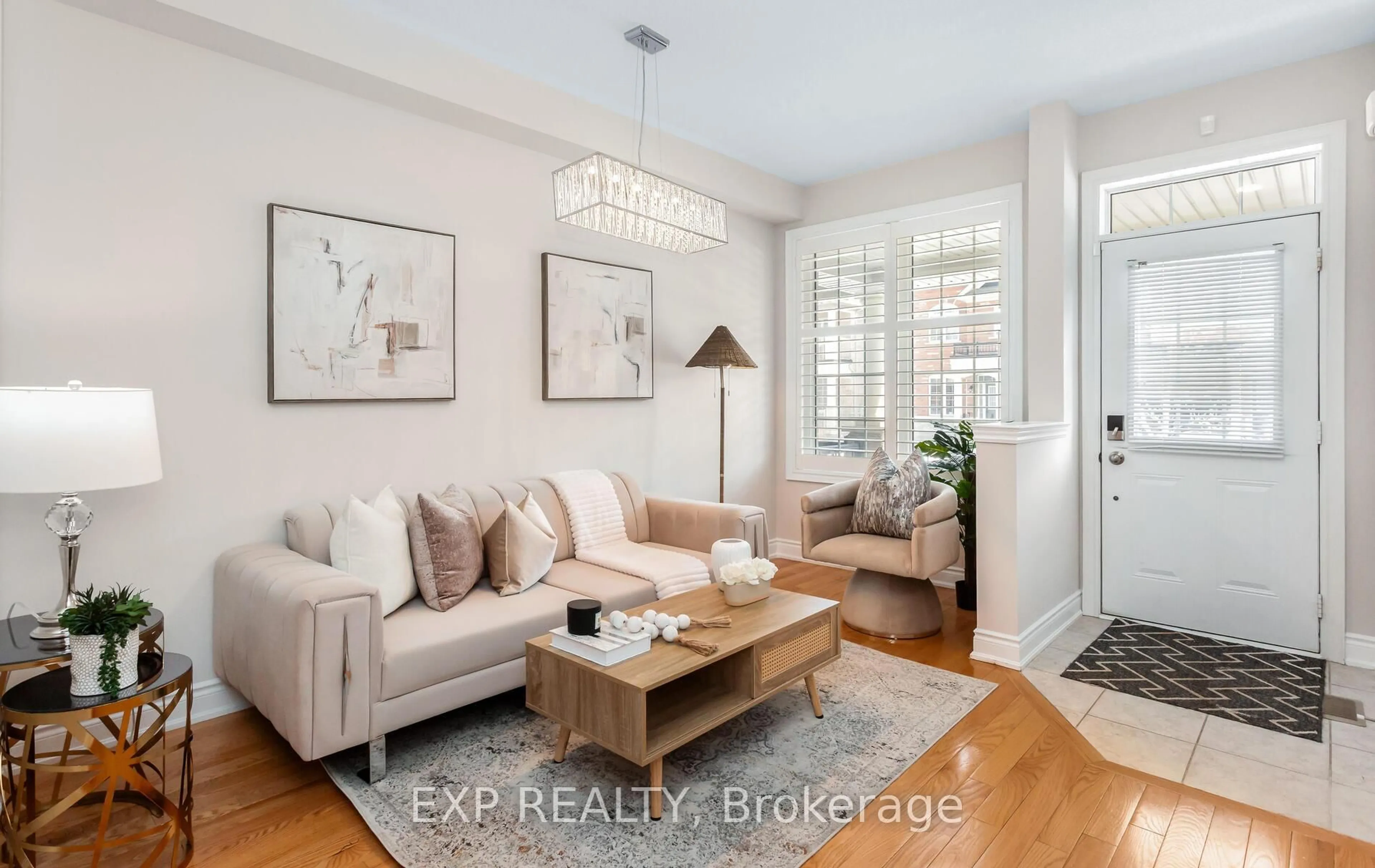 Living room with furniture, unknown for 1516 Haws Cres, Milton Ontario L9T 8V1