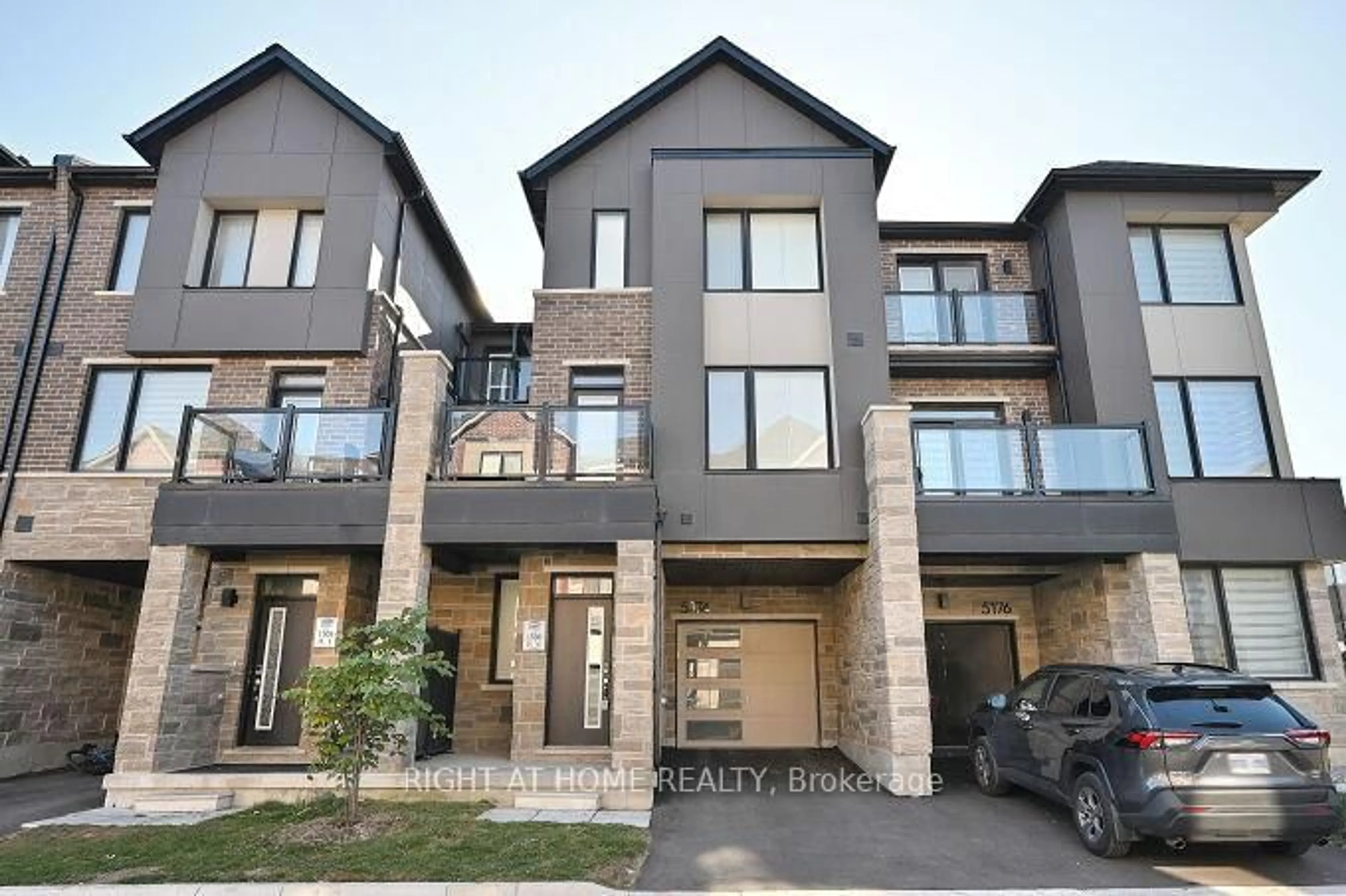 Unknown for 5174 Zionkate Lane, Mississauga Ontario L5M 2S8