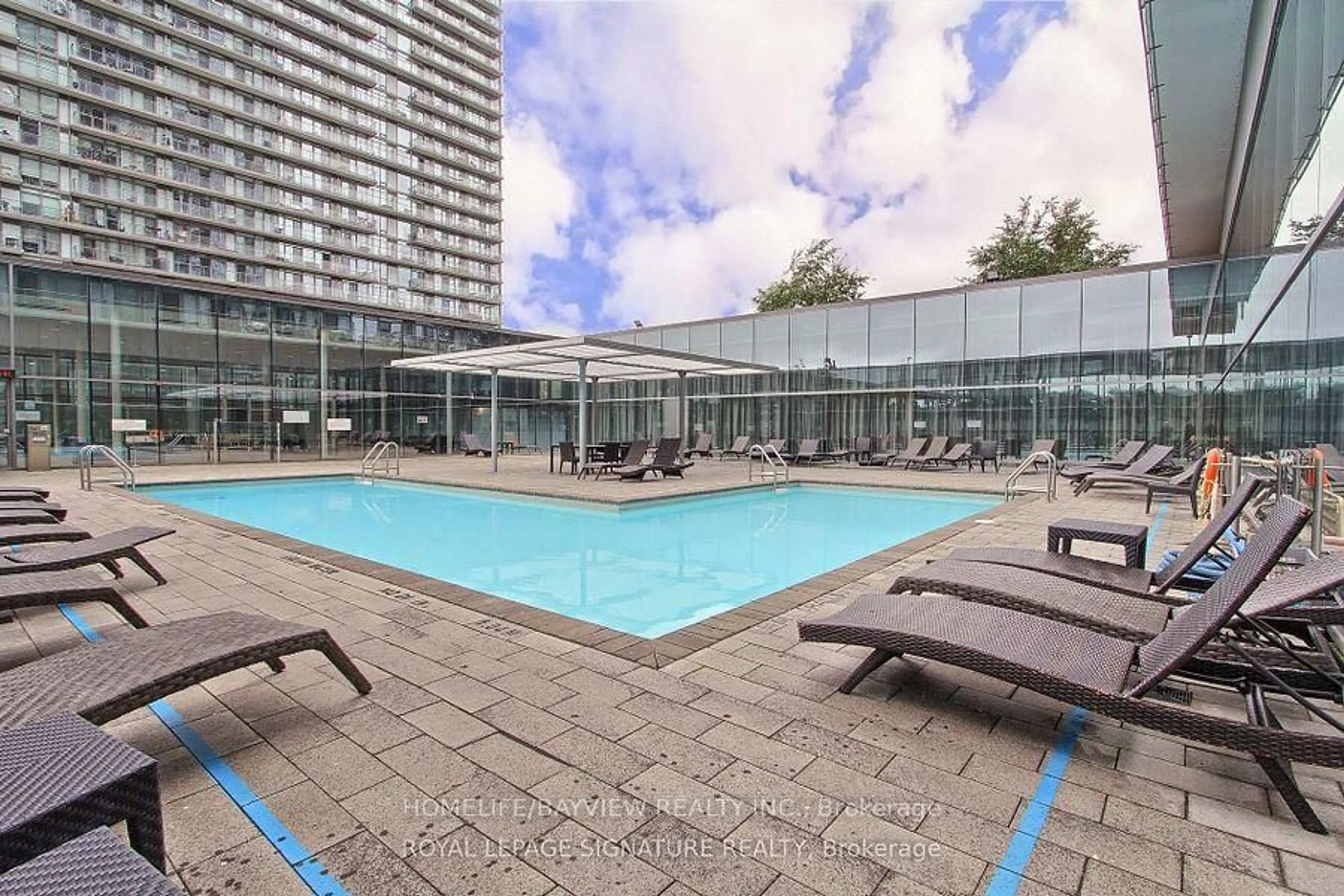 Pool for 103 The Queensway #806, Toronto Ontario M6S 5B3