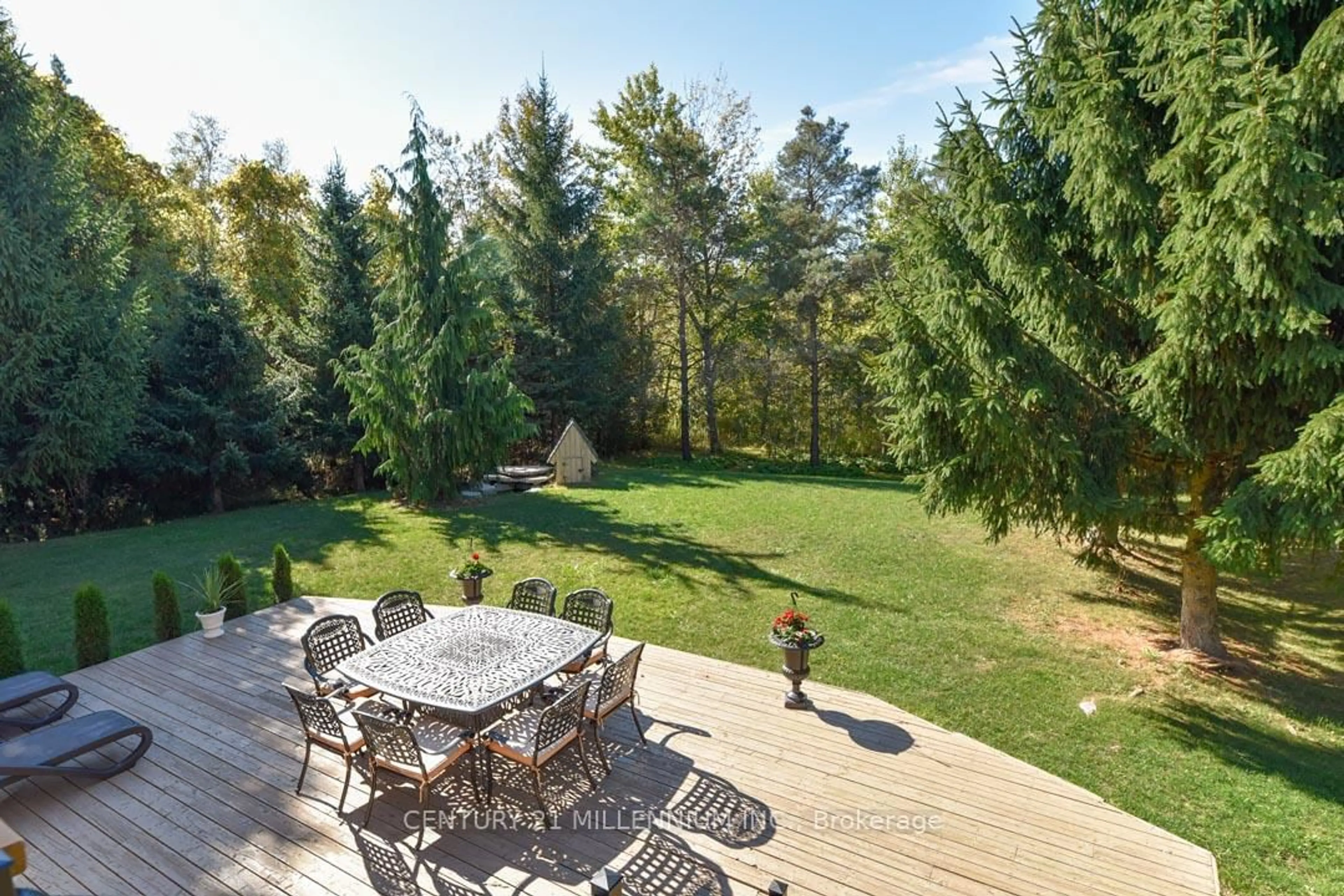 A pic from outside/outdoor area/front of a property/back of a property/a pic from drone, forest/trees view for 19976 Kennedy Rd, Caledon Ontario L7K 1Y3