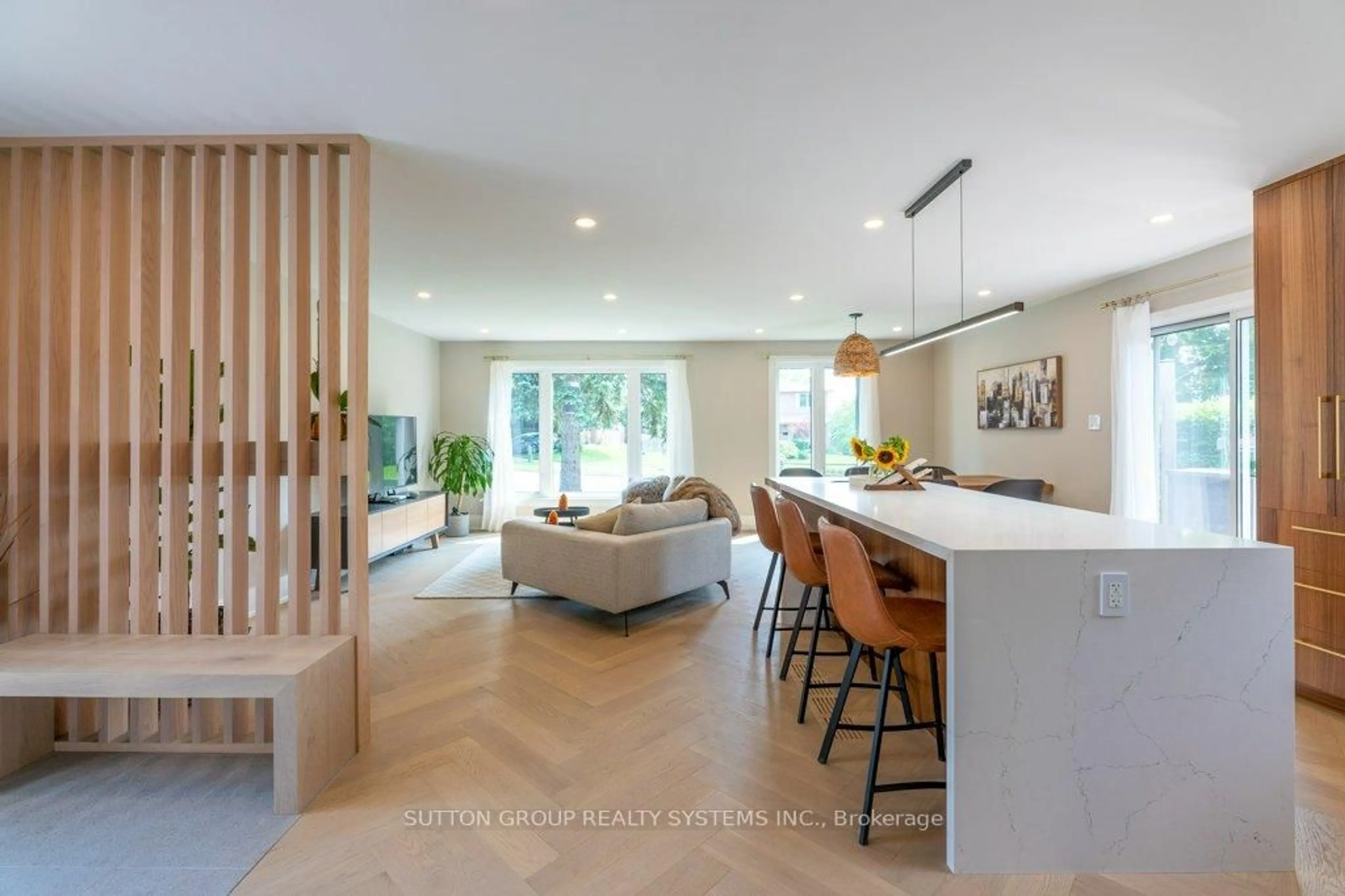 Open concept kitchen, unknown for 1264 Landfair Cres, Oakville Ontario L6H 2N3