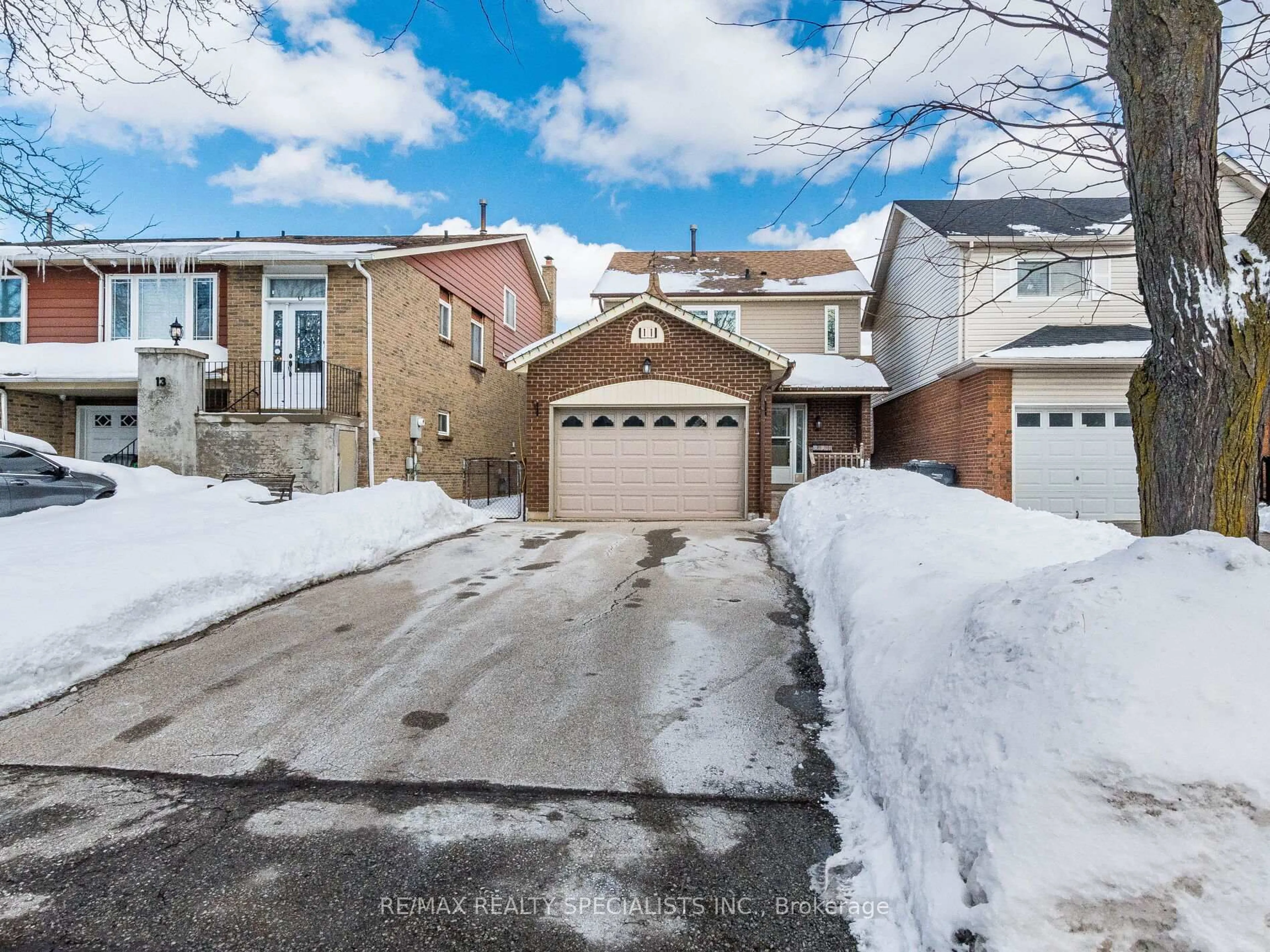 Unknown for 11 Foxacre Row, Brampton Ontario L6V 3V7