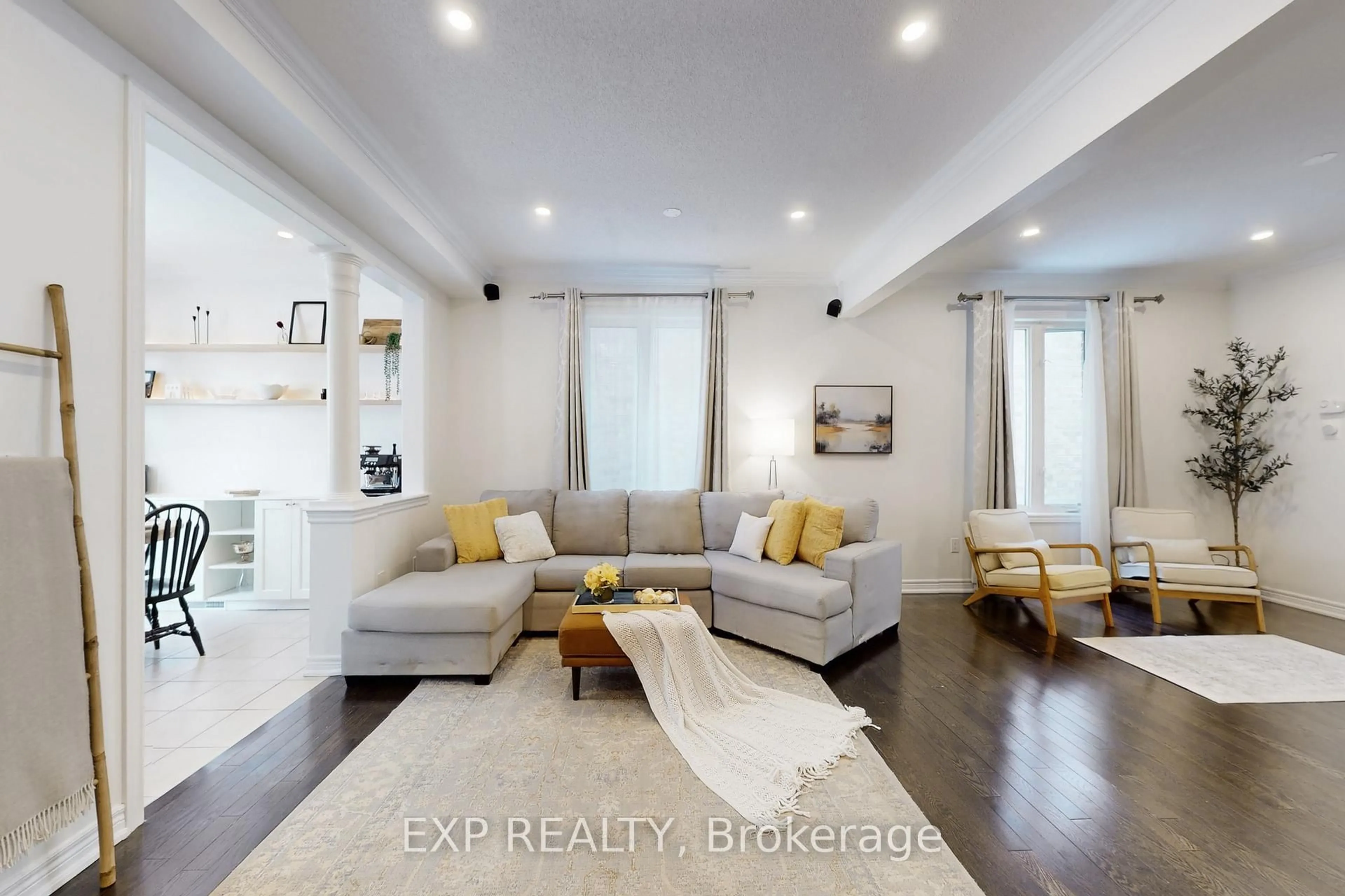 Living room with furniture, unknown for 61 Buchanan Cres, Brampton Ontario L6X 5M4