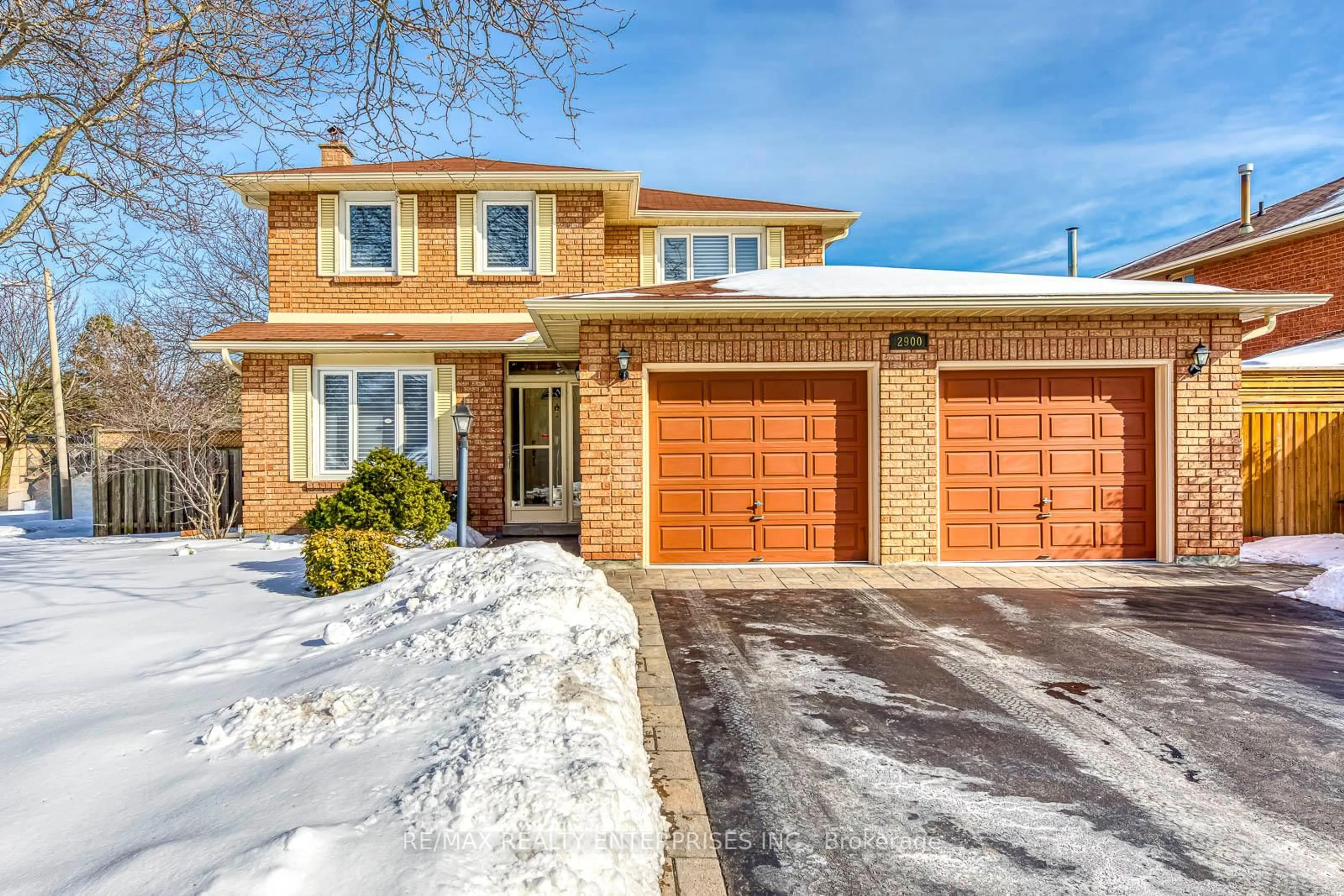 Home with brick exterior material, street for 2900 Arlington Dr, Oakville Ontario L6J 6R7