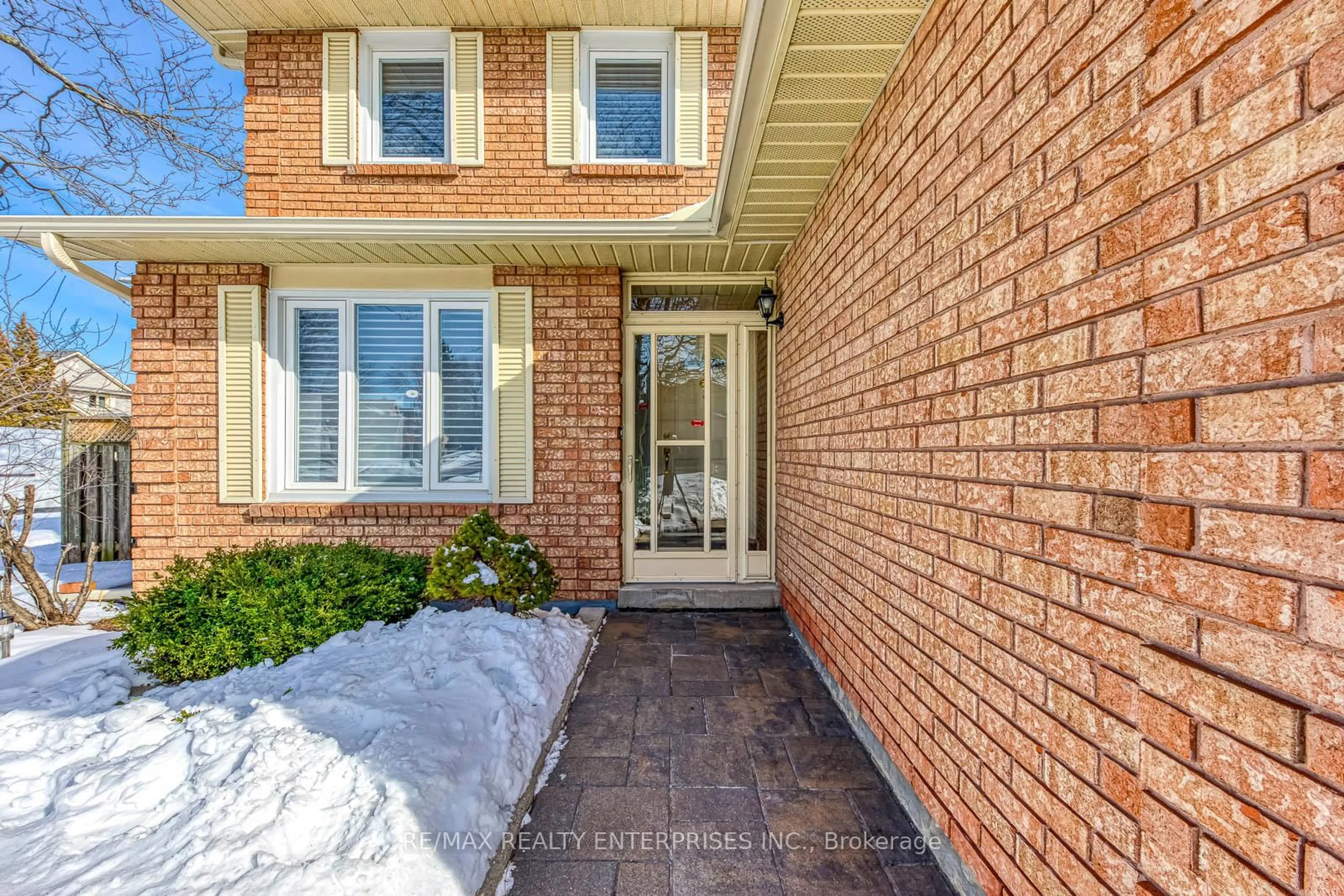 Home with brick exterior material, street for 2900 Arlington Dr, Oakville Ontario L6J 6R7