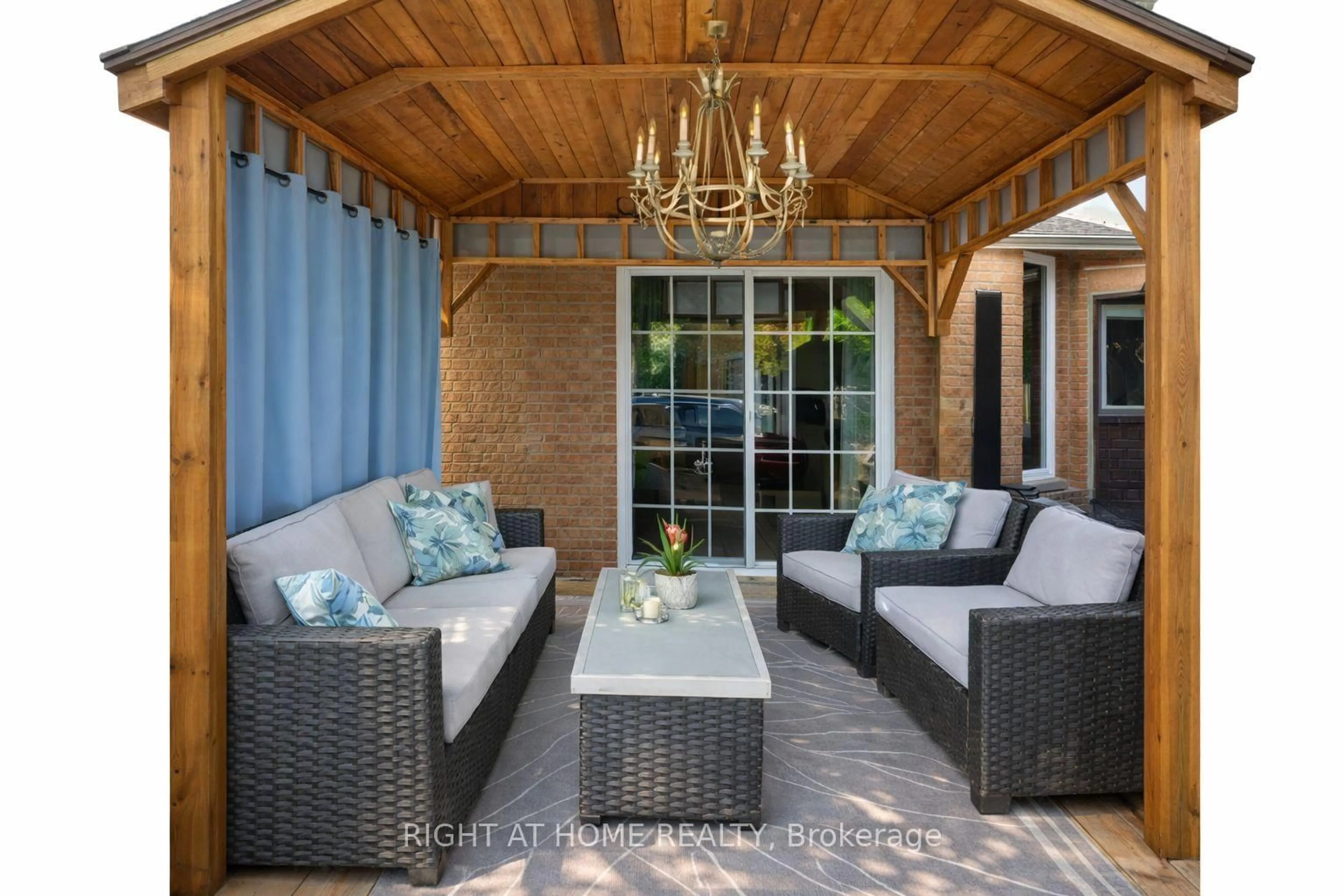 Patio, water/lake/river/ocean view for 3098 Barwell Rd, Mississauga Ontario L5L 3Z9