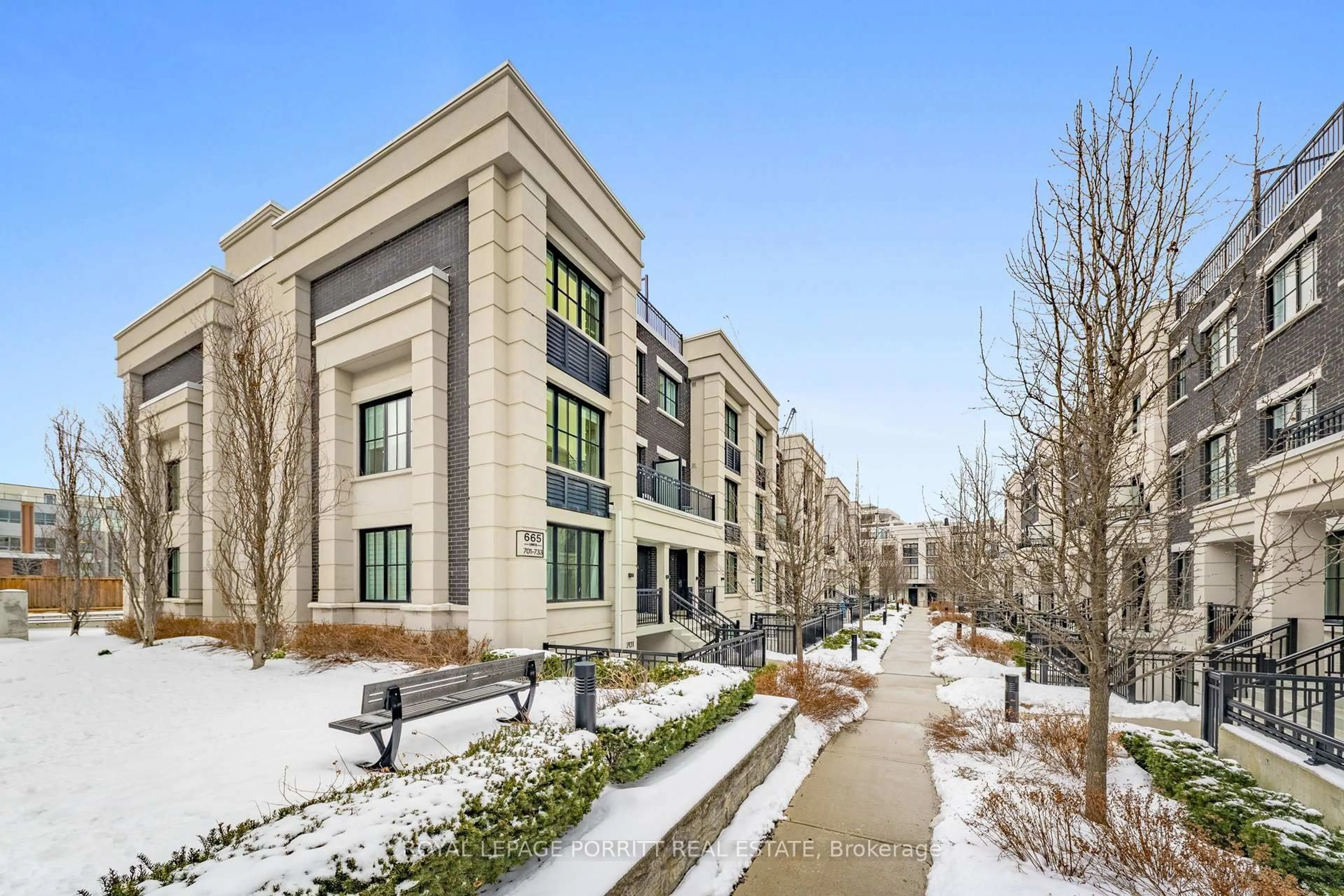 Unknown for 665 Cricklewood Dr #707, Mississauga Ontario L5G 0B9