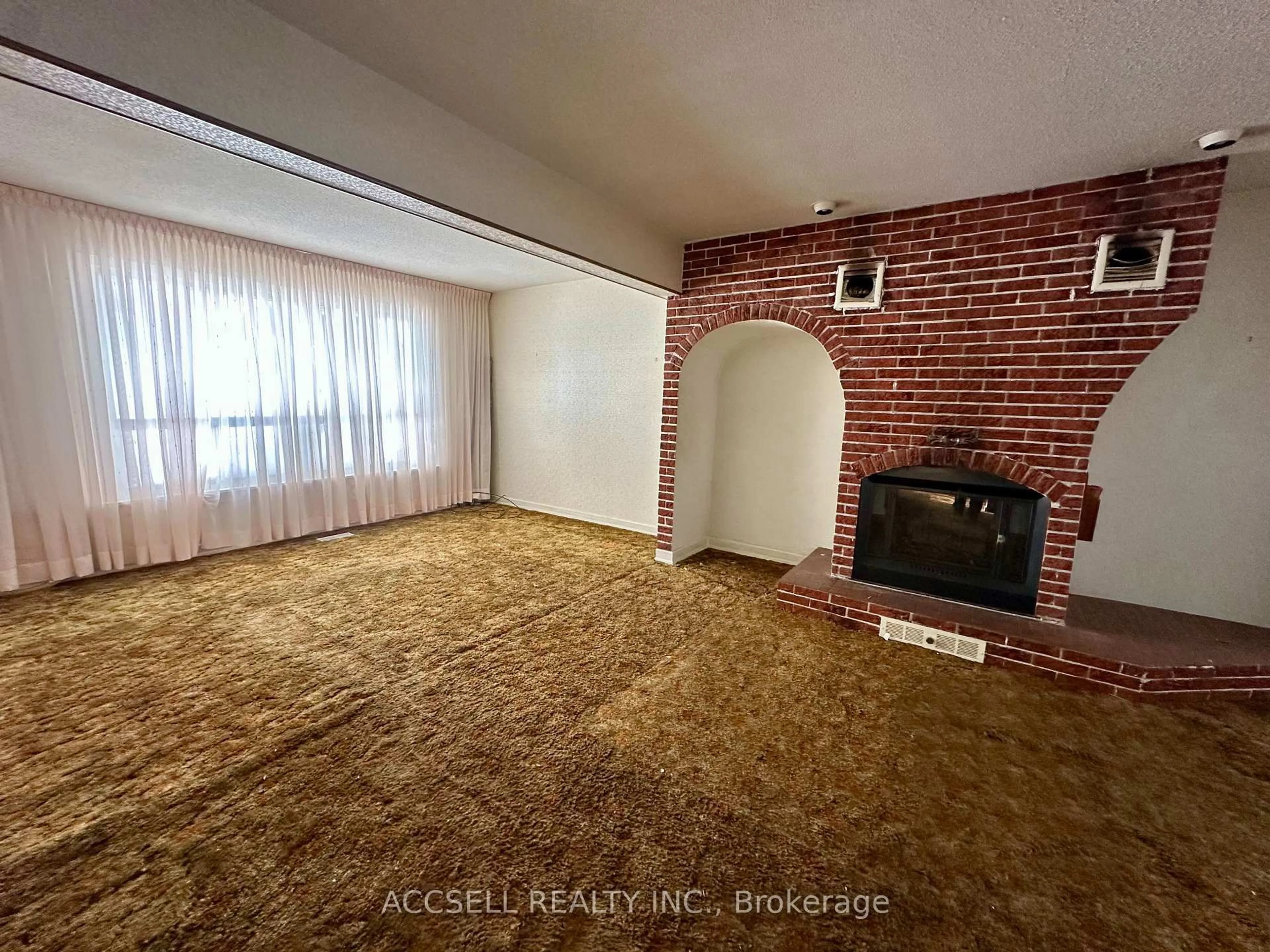 A pic of a room for 18627 Hurontario St, Caledon Ontario L7K 0X9