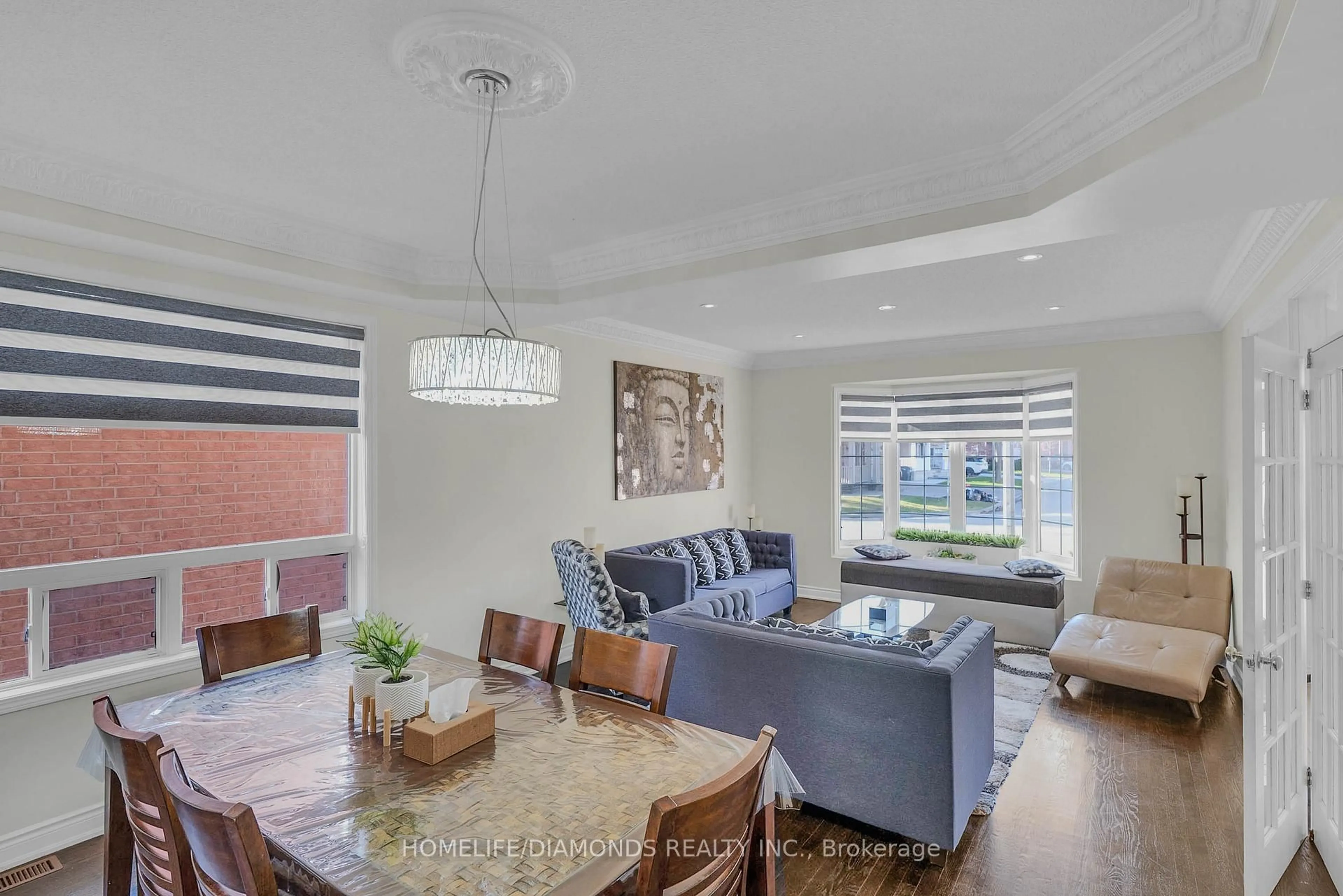 Living room with furniture, unknown for 70 Maldives Cres, Brampton Ontario L6P 1L1