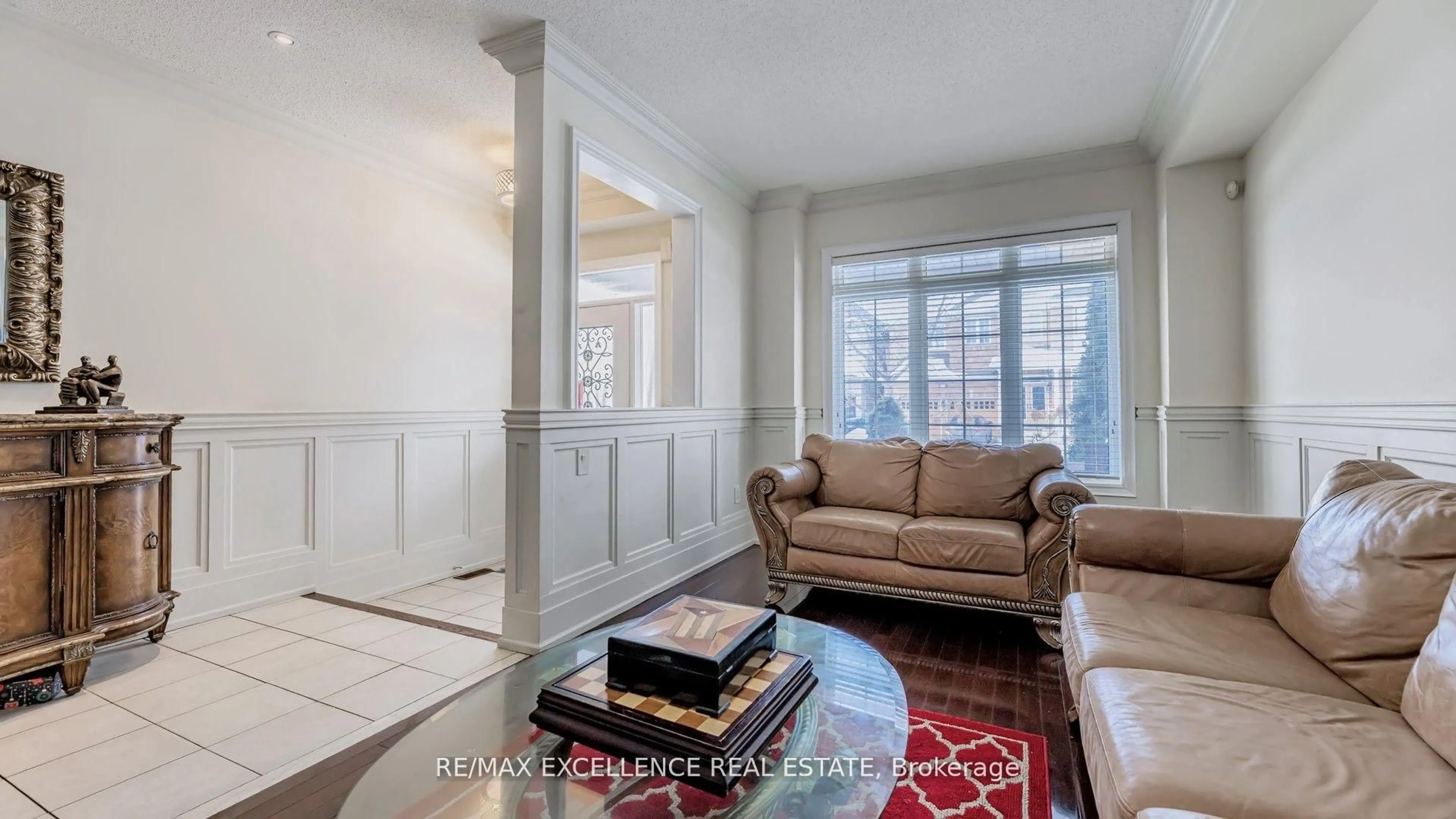 Living room with furniture, unknown for 68 Bluffwood Cres, Brampton Ontario L6P 2P3