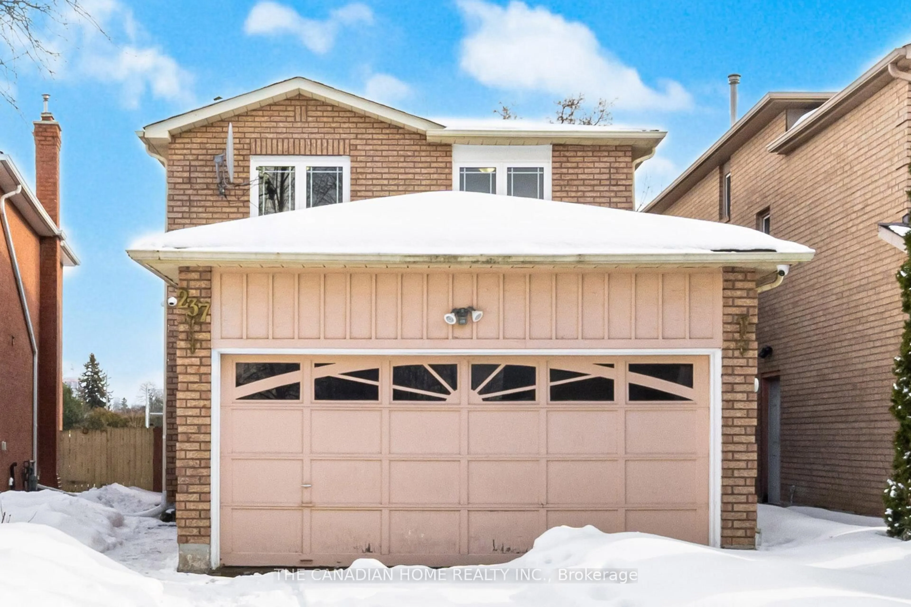 Home with brick exterior material, street for 237 Bufford Dr, Brampton Ontario L6Y 4W1