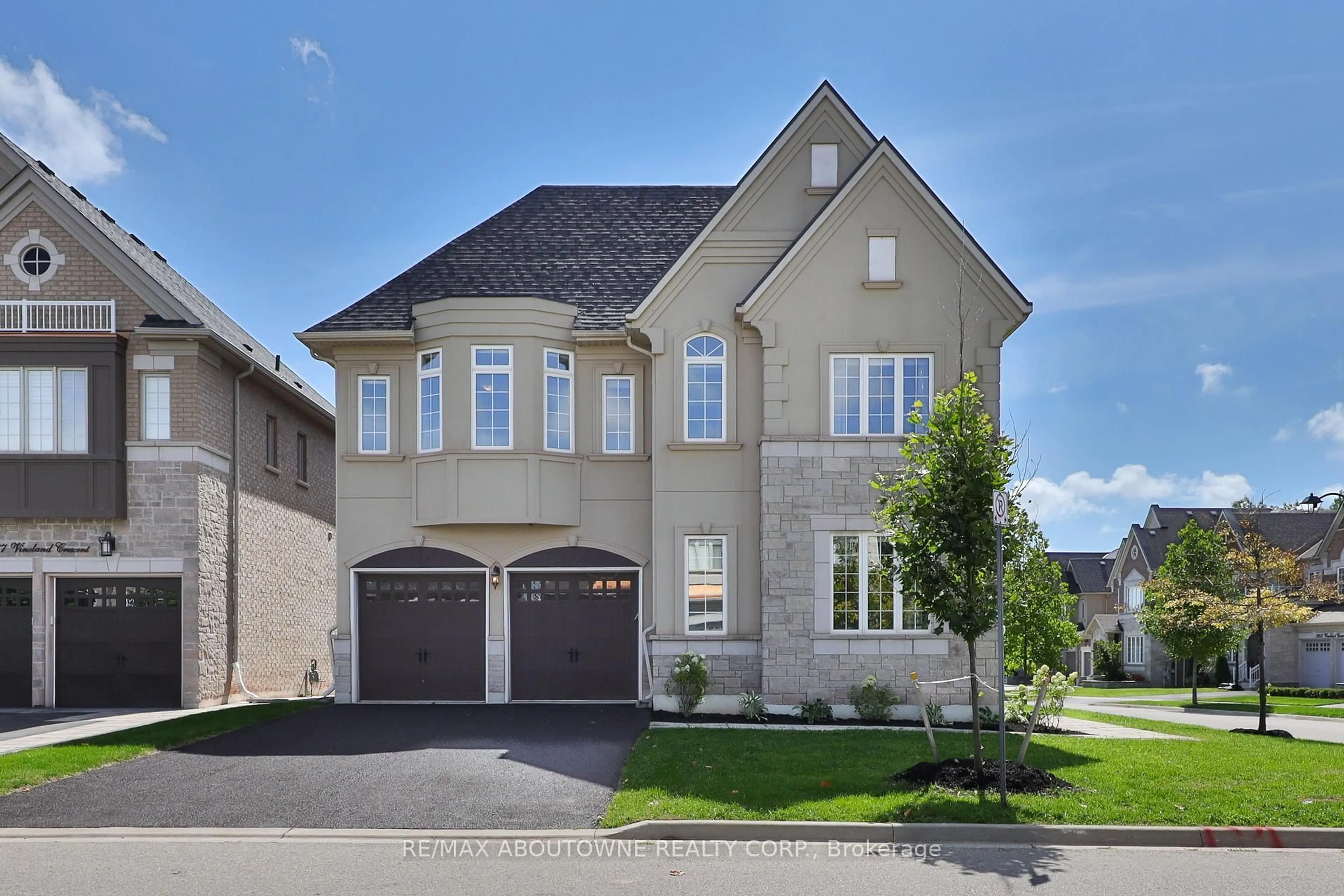 Home with brick exterior material, street for 2163 Vineland Cres, Oakville Ontario L6H 0J6