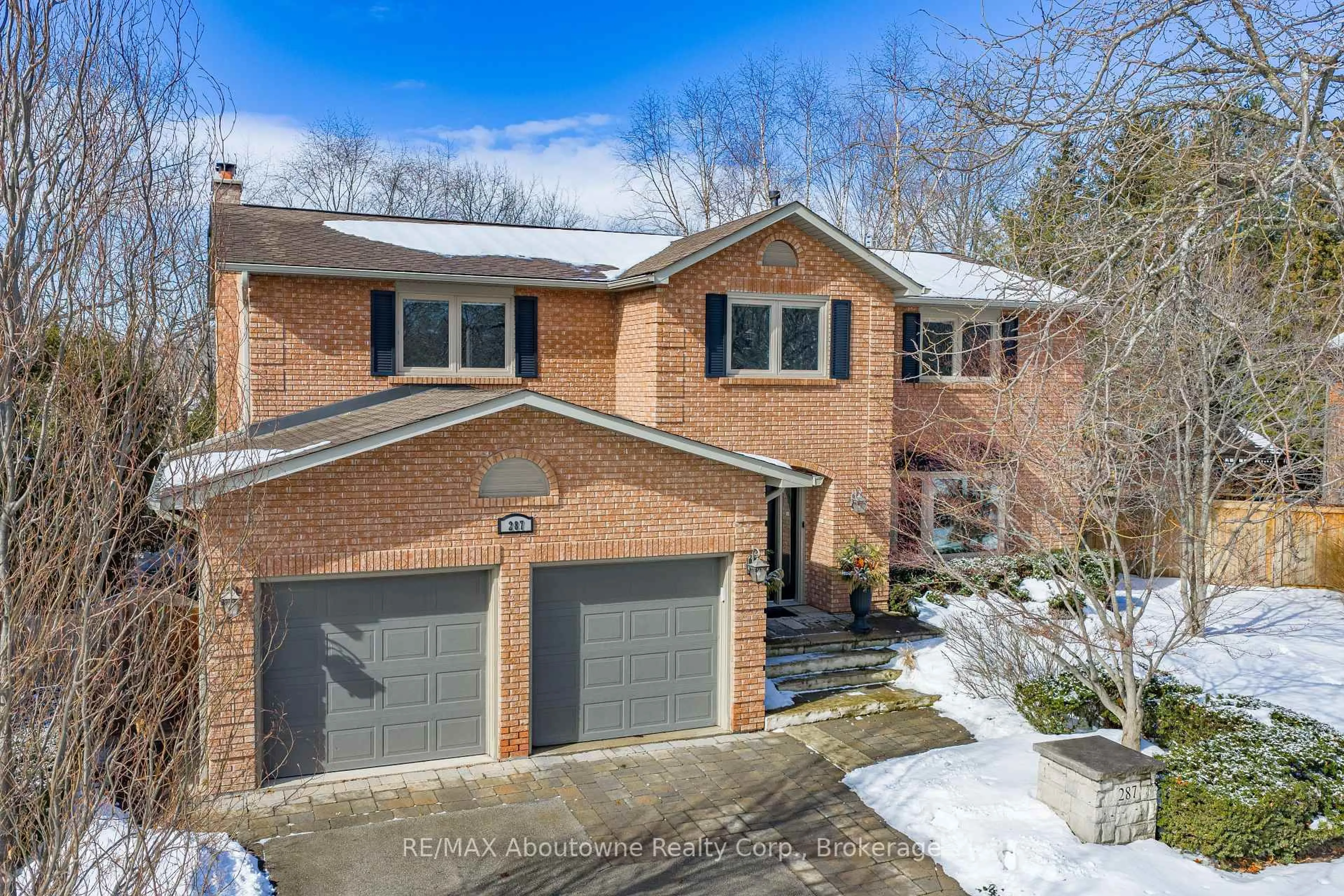 Home with brick exterior material, street for 287 Royal Albert Crt, Oakville Ontario L6H 3A7