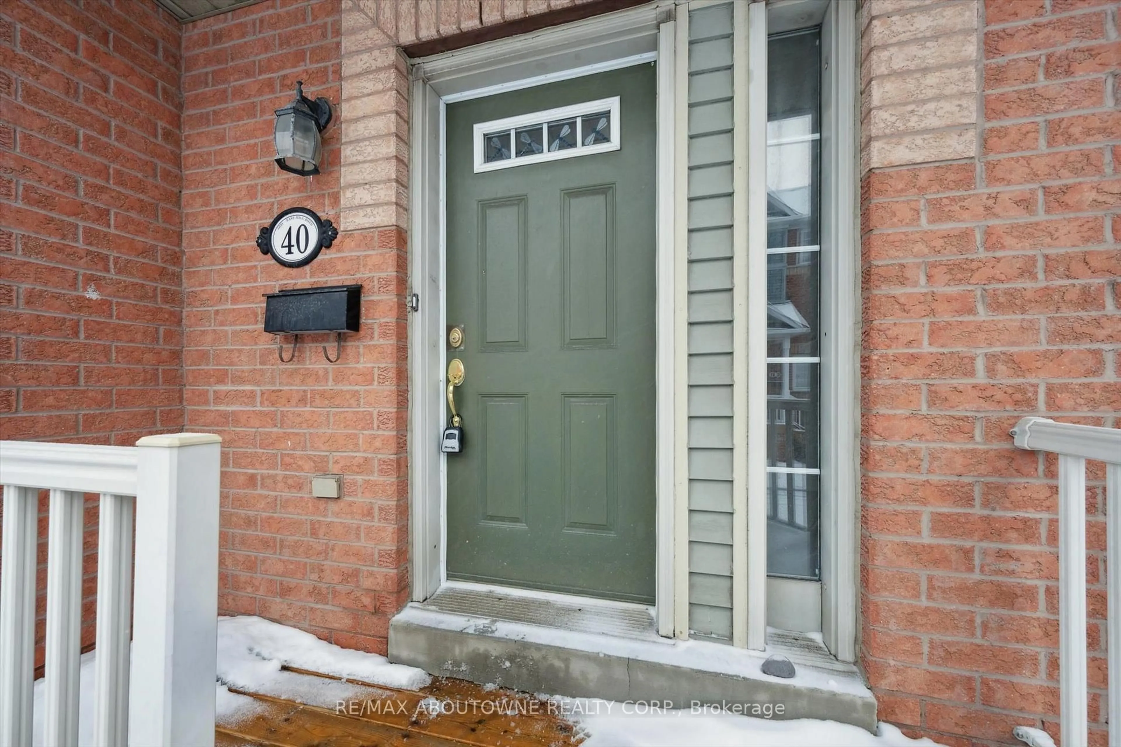 Indoor entryway for 5031 East Mill Rd #40, Mississauga Ontario L5V 2M5