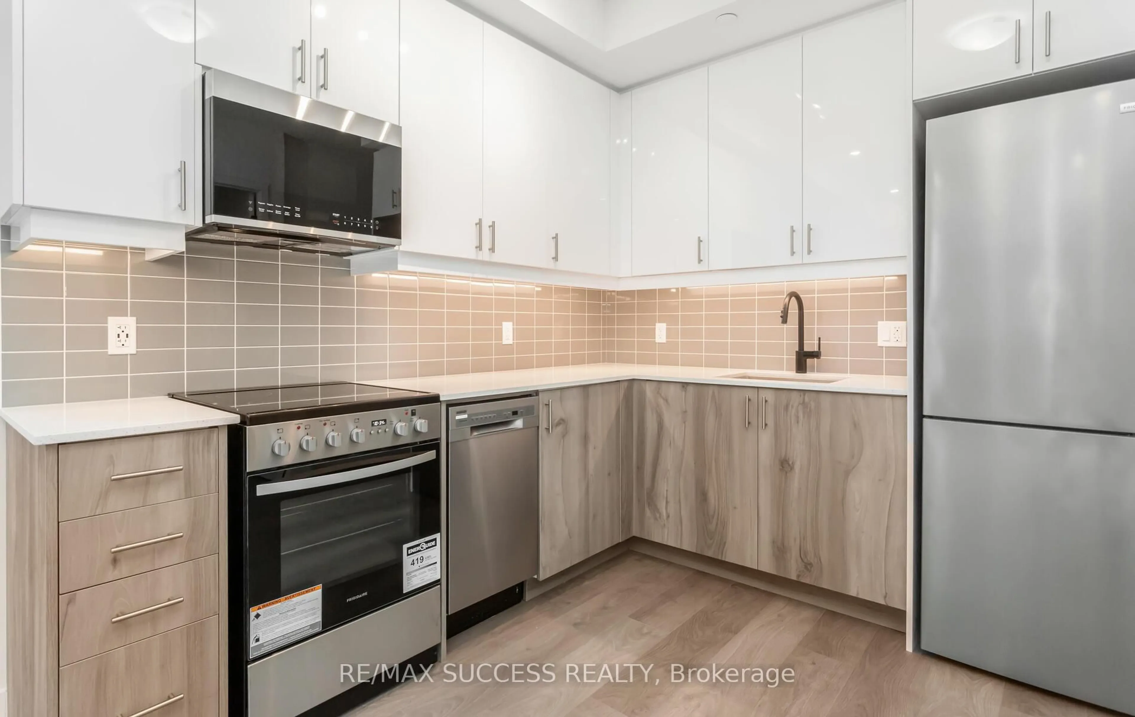 Standard kitchen, unknown for 2343 Khalsa Gate #235, Oakville Ontario L6M 5R6