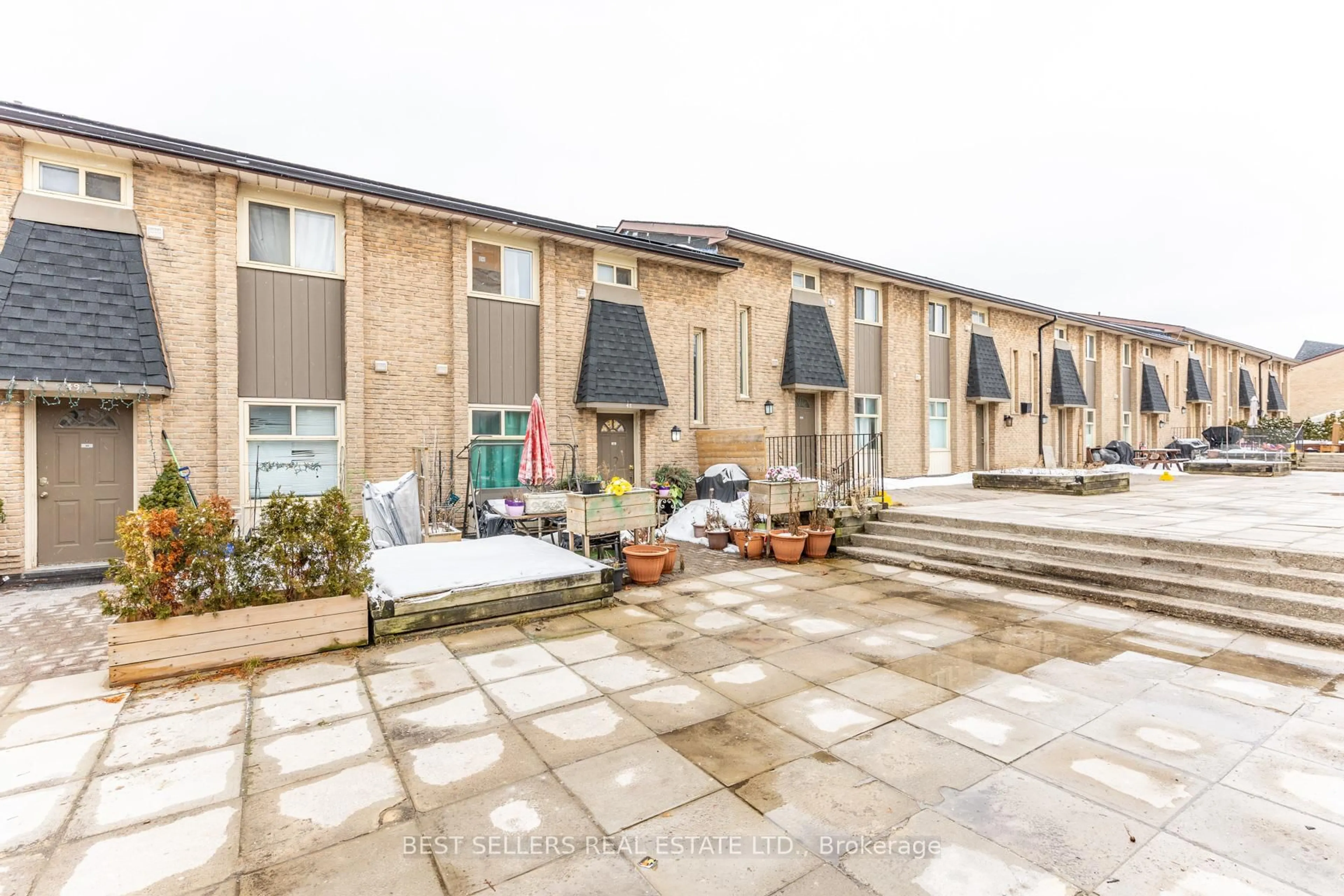Patio, street for 28 Rexdale Blvd #48, Toronto Ontario M9W 5Z3