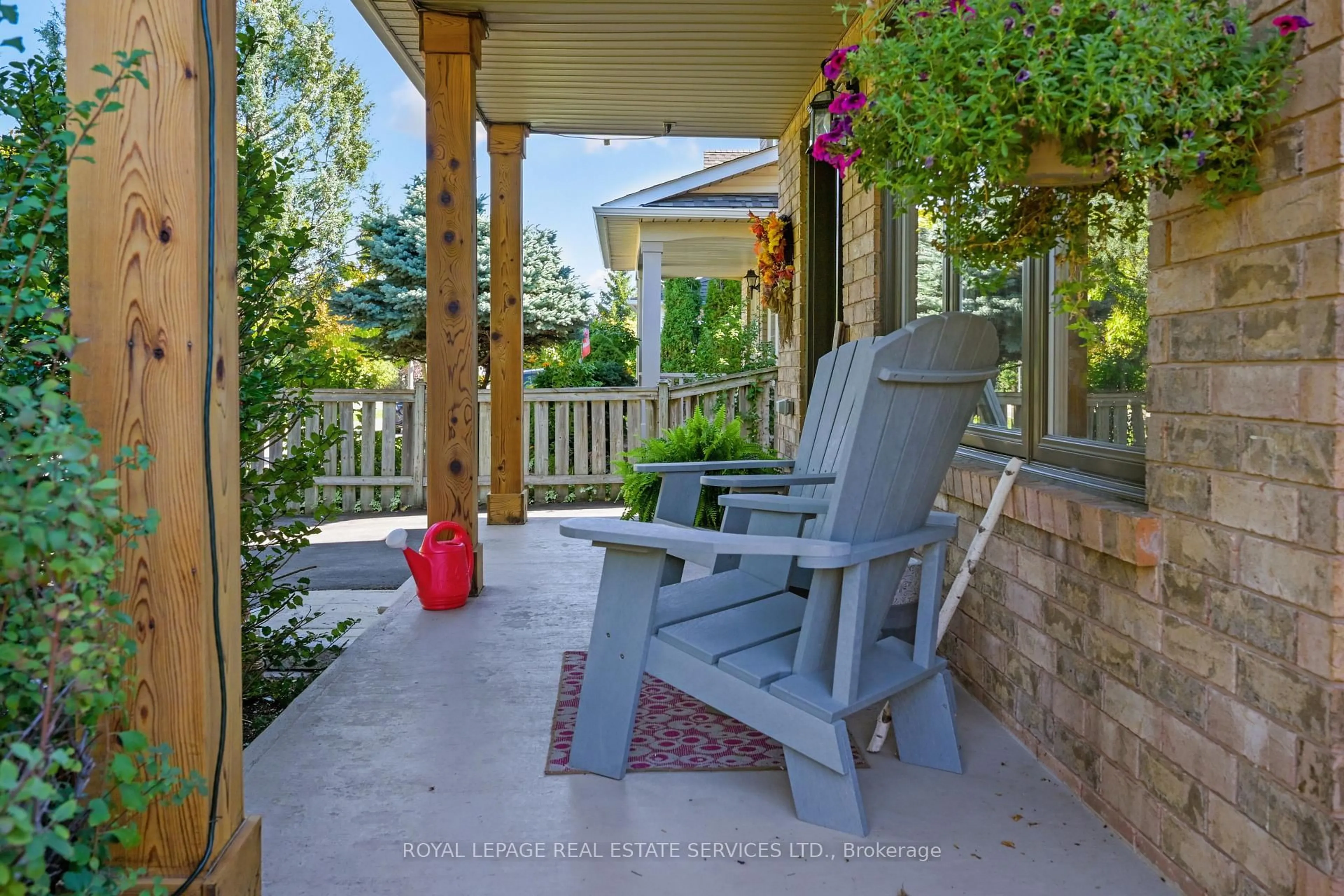 Patio, water/lake/river/ocean view for 2414 Proudfoot Tr, Oakville Ontario L6M 3Y1