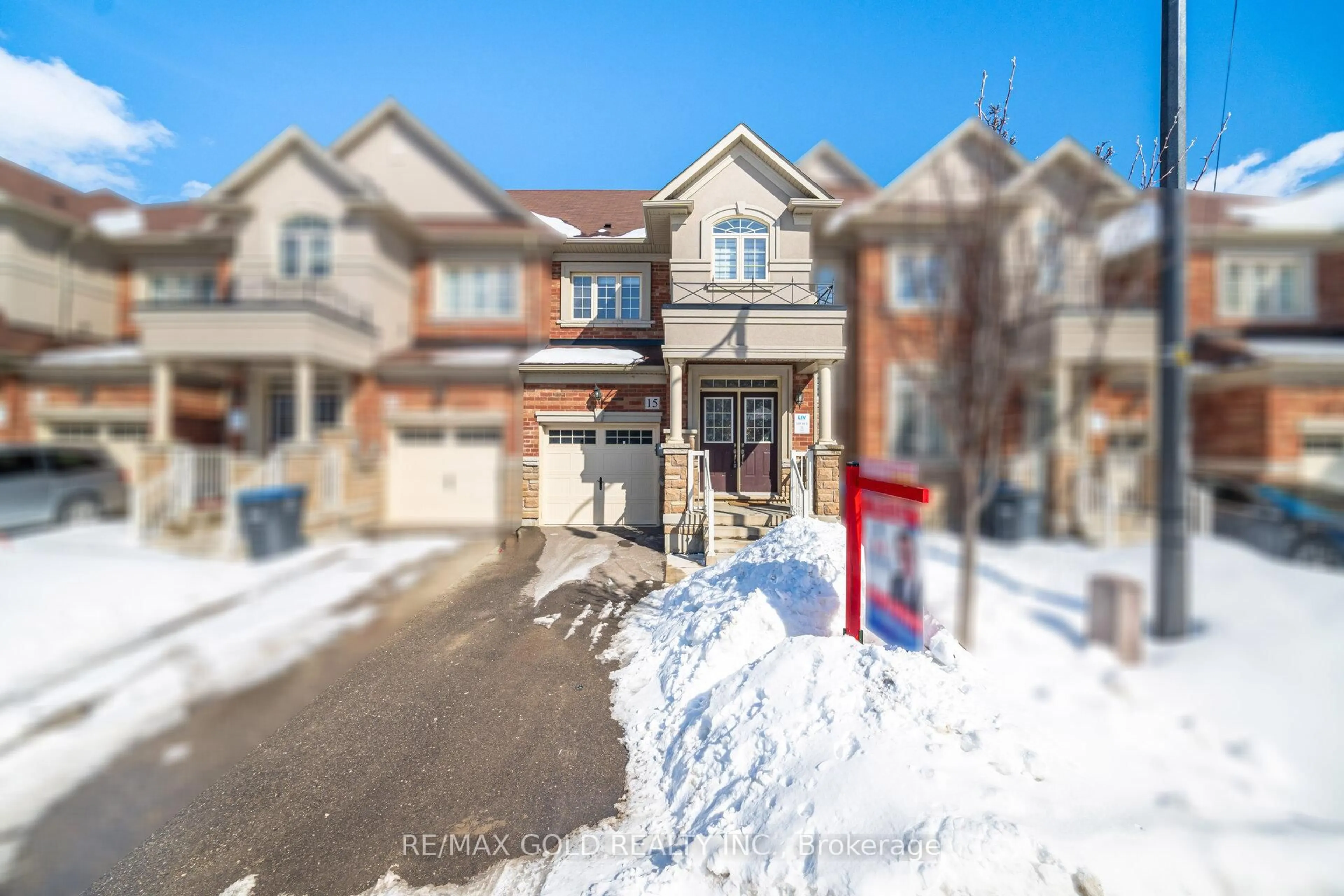 Unknown for 15 Hines St, Brampton Ontario L7A 4X4