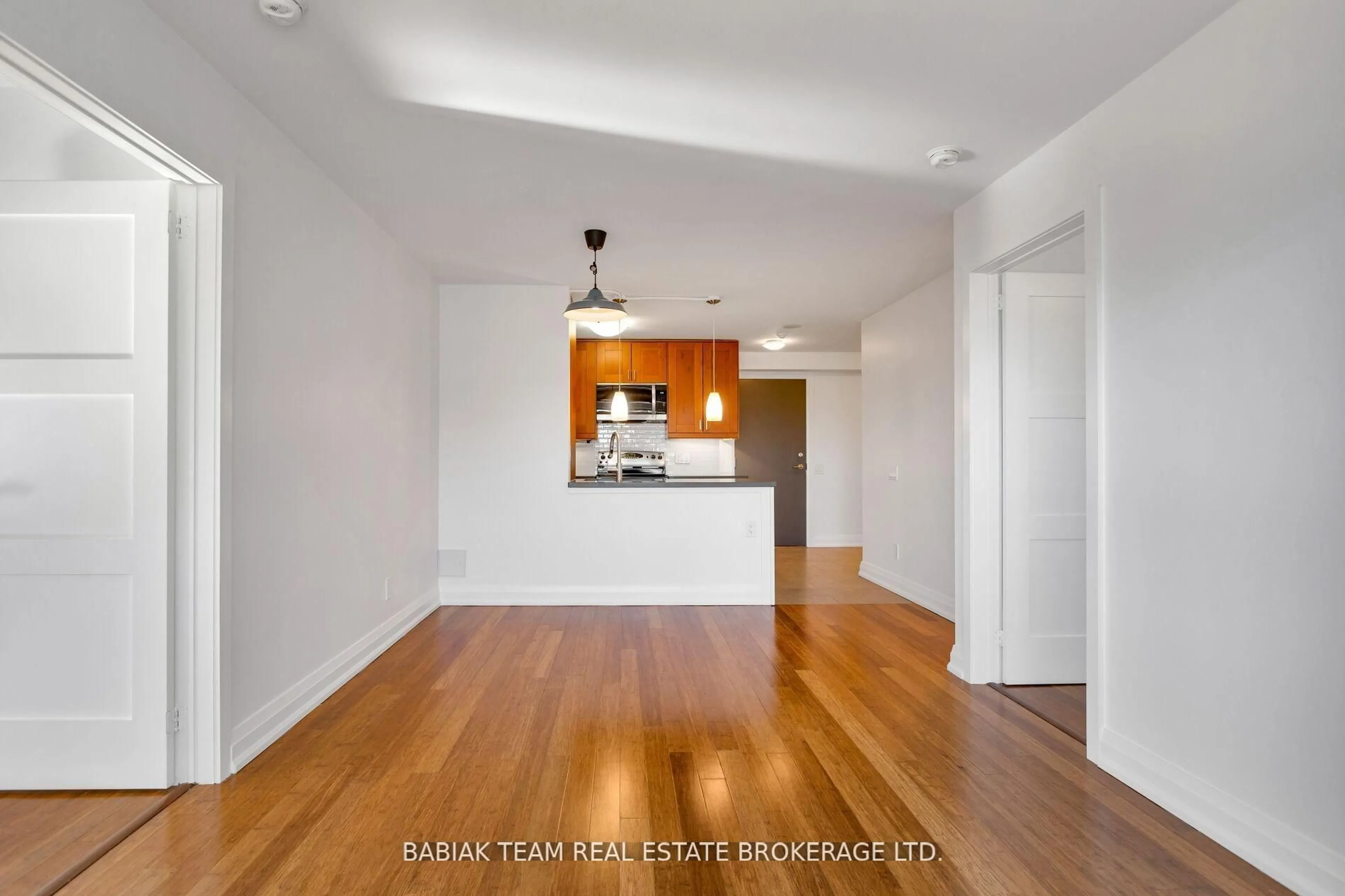 Unknown for 60 Heintzman St #1714, Toronto Ontario M6P 5A1