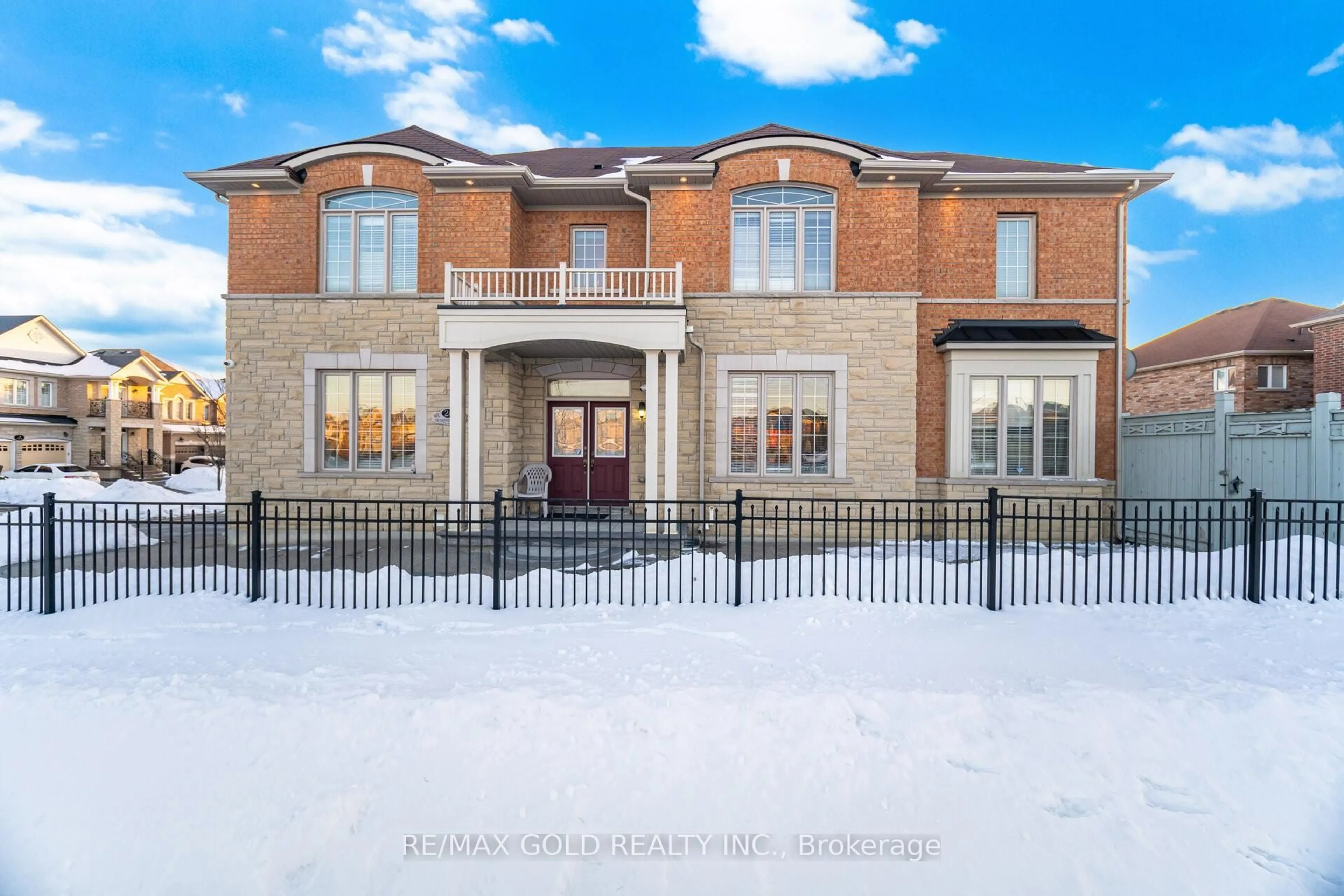Home with brick exterior material, street for 26 Drummondville Dr, Brampton Ontario L6P 3M9