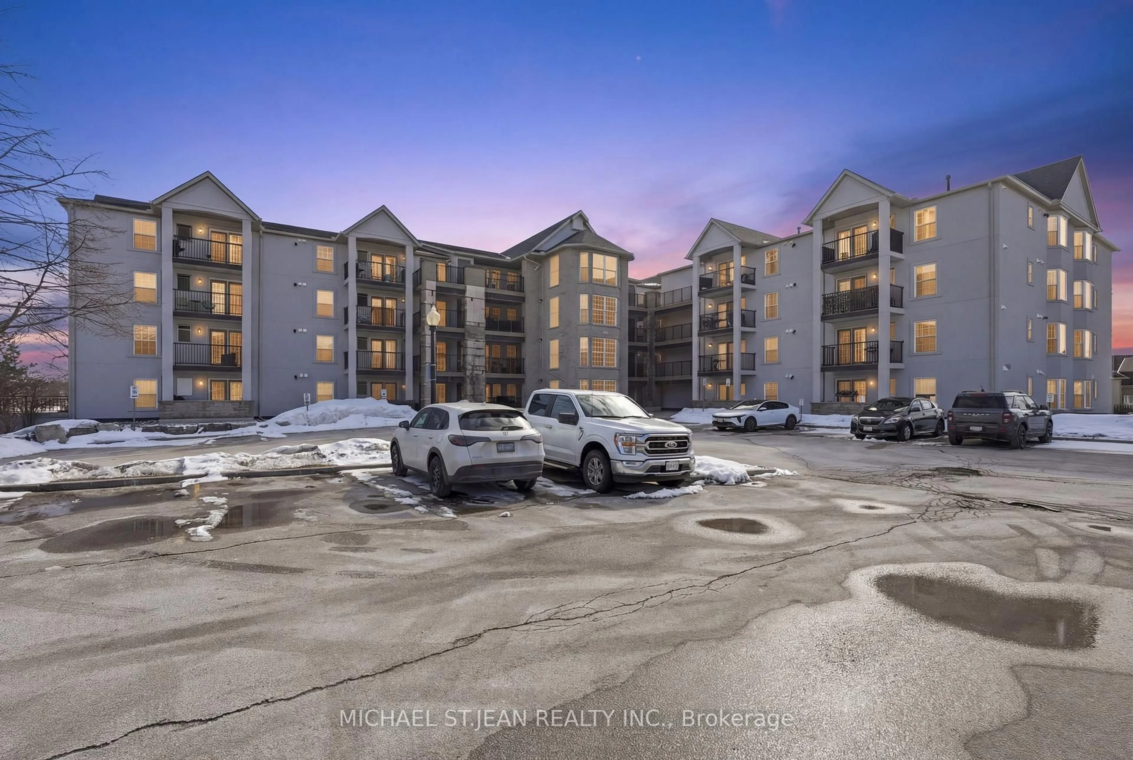 A pic from outside/outdoor area/front of a property/back of a property/a pic from drone, unknown for 1411 Walker's Line #213, Burlington Ontario L7M 4P5