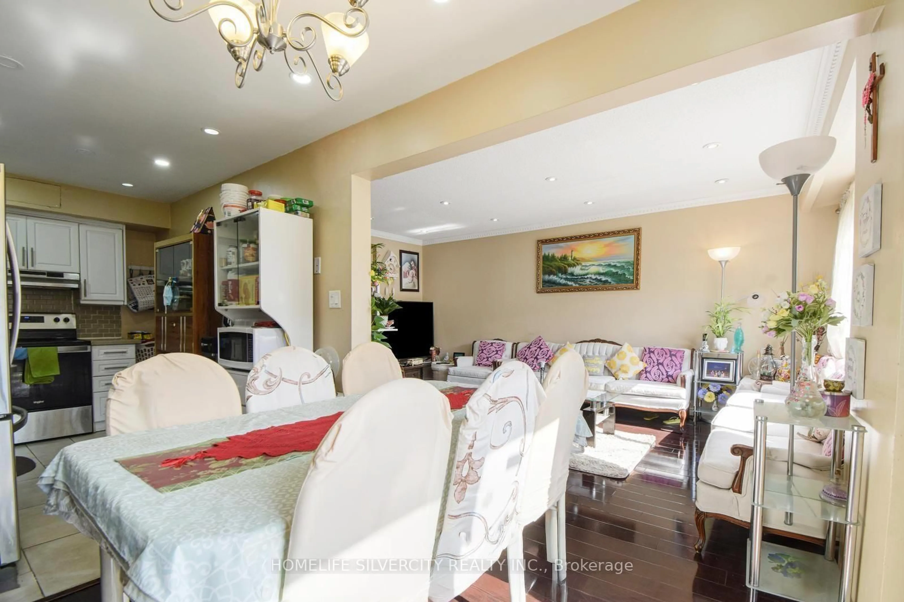 Dining room, unknown for 7500 Goreway Dr #76, Mississauga Ontario L4T 3C7