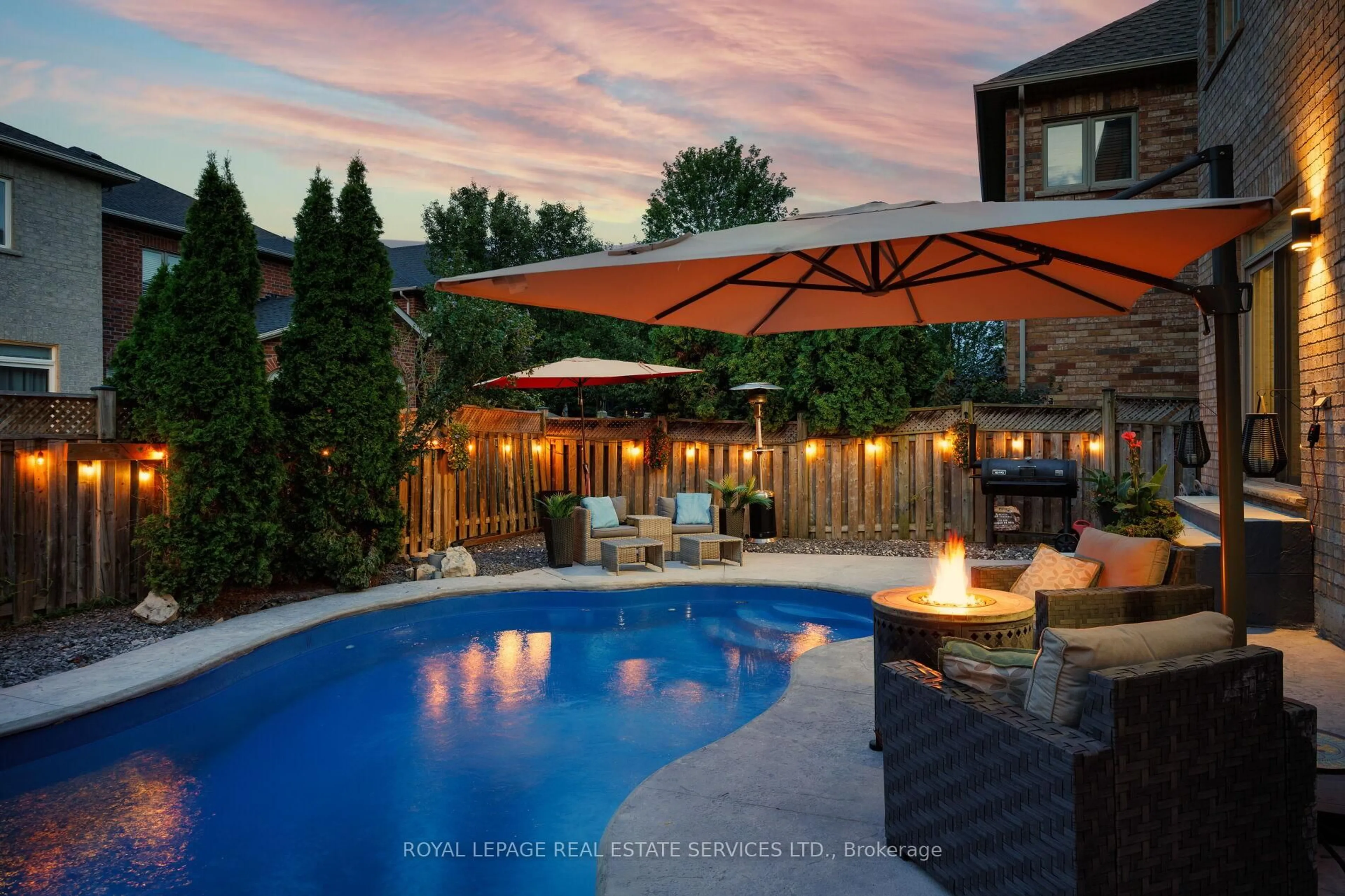 Patio, water/lake/river/ocean view for 2299 Millstone Dr, Oakville Ontario L6M 0H1