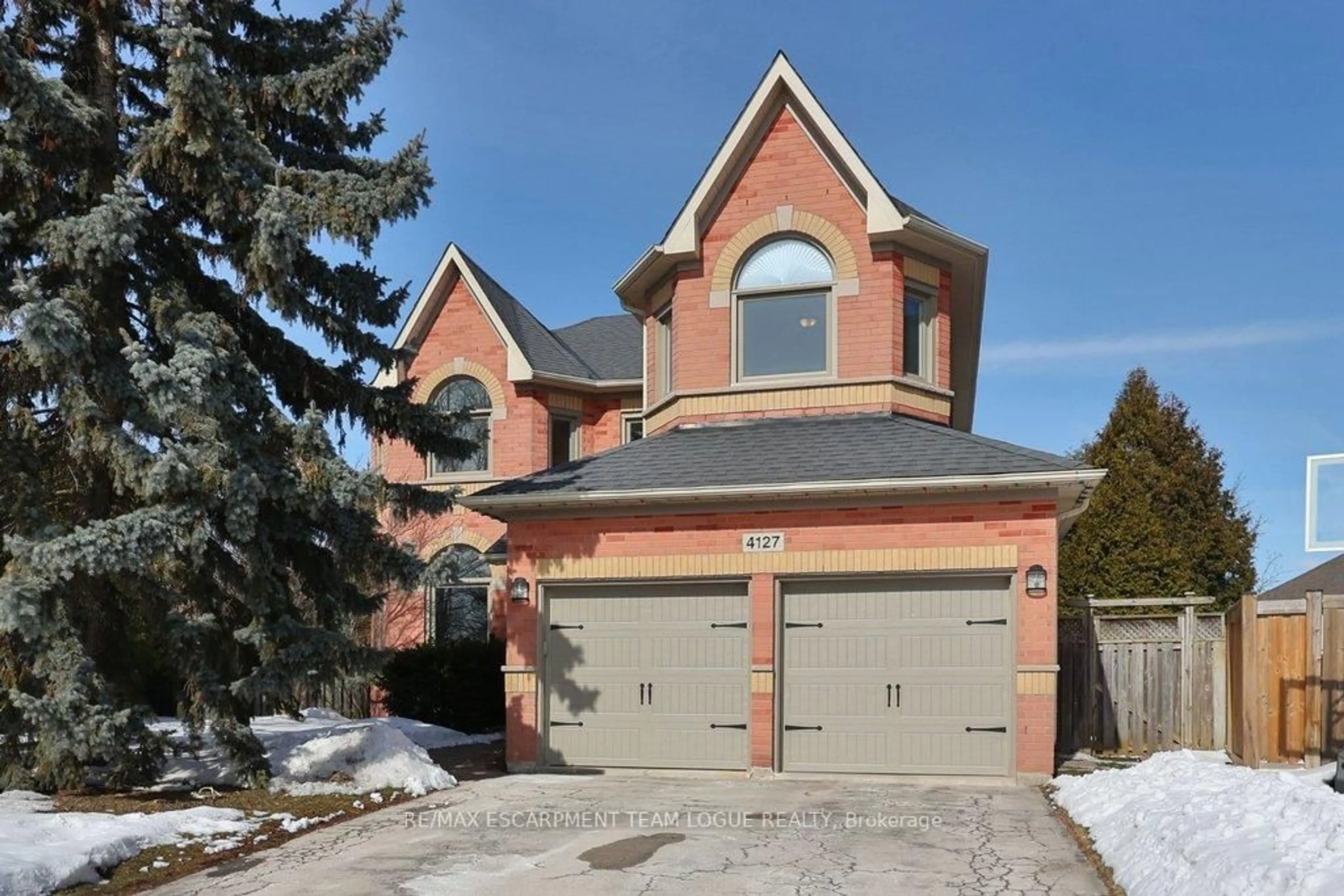 Home with brick exterior material, street for 4127 Bonavista Cres, Burlington Ontario L7M 4J3