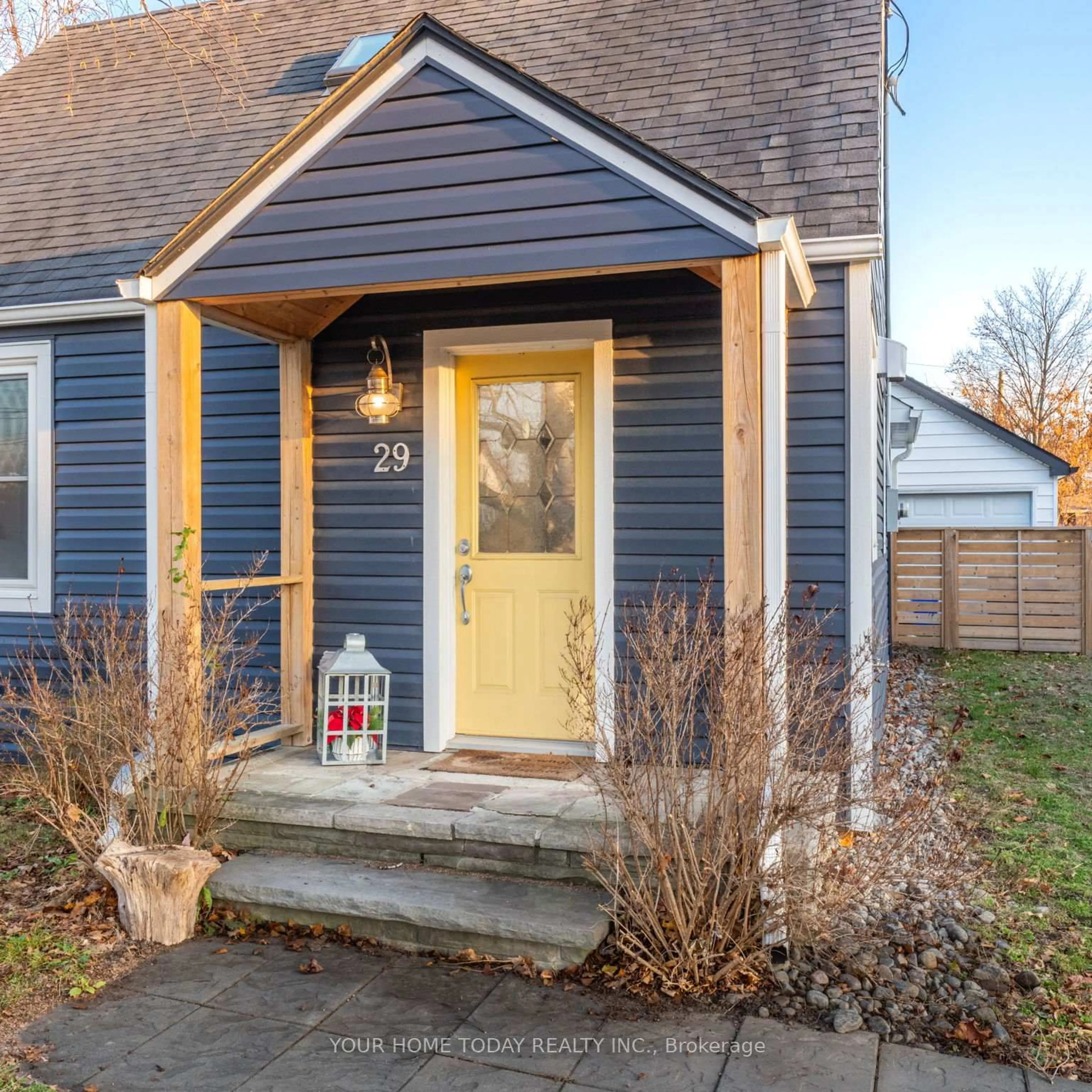 Home with vinyl exterior material, street for 29 Normandy Blvd, Halton Hills Ontario L7G 1V9