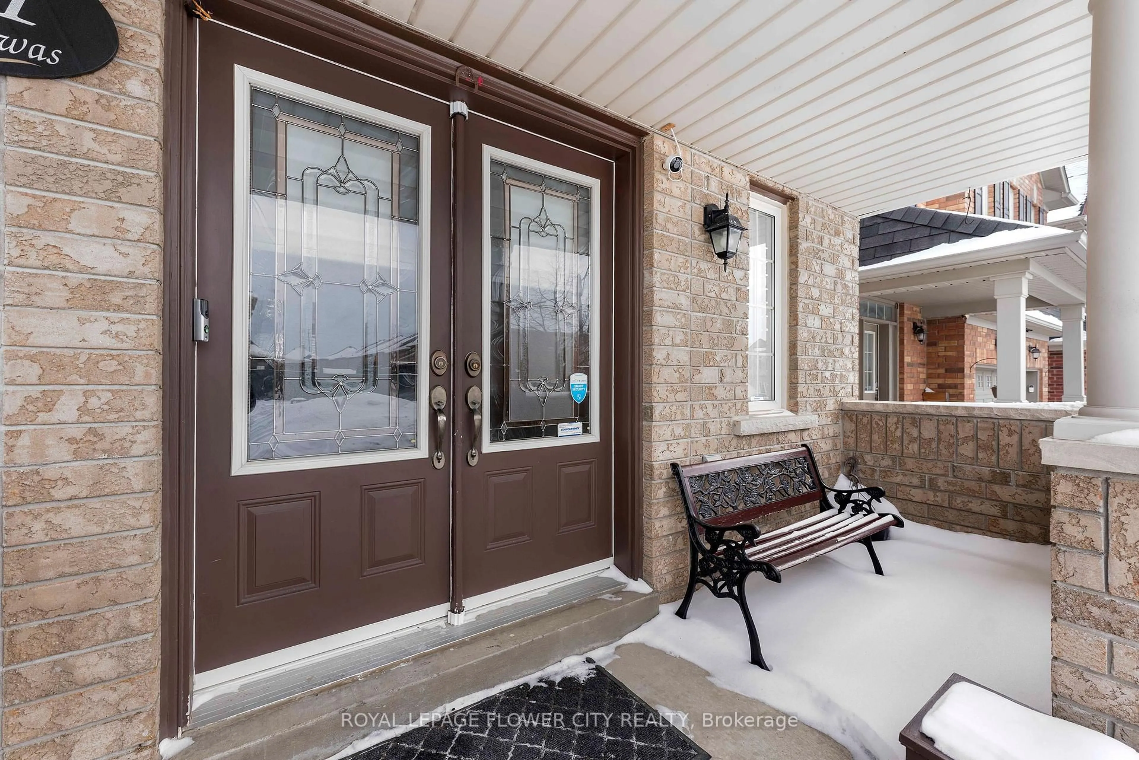 Indoor entryway for 91 ABITIBI LAKE Dr, Brampton Ontario L6R 0V7