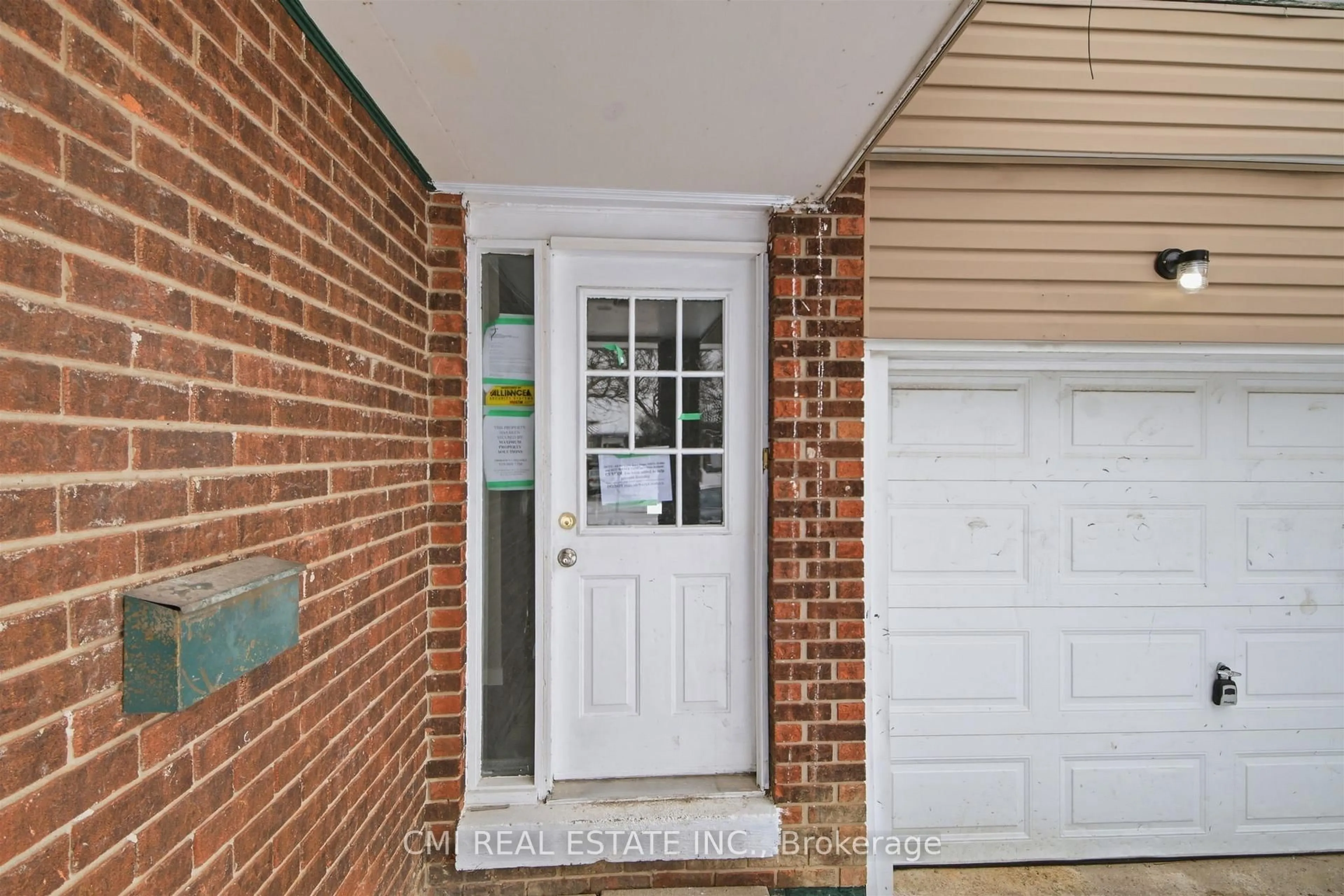 Indoor entryway for 47 Carter Dr, Brampton Ontario L6V 3N4