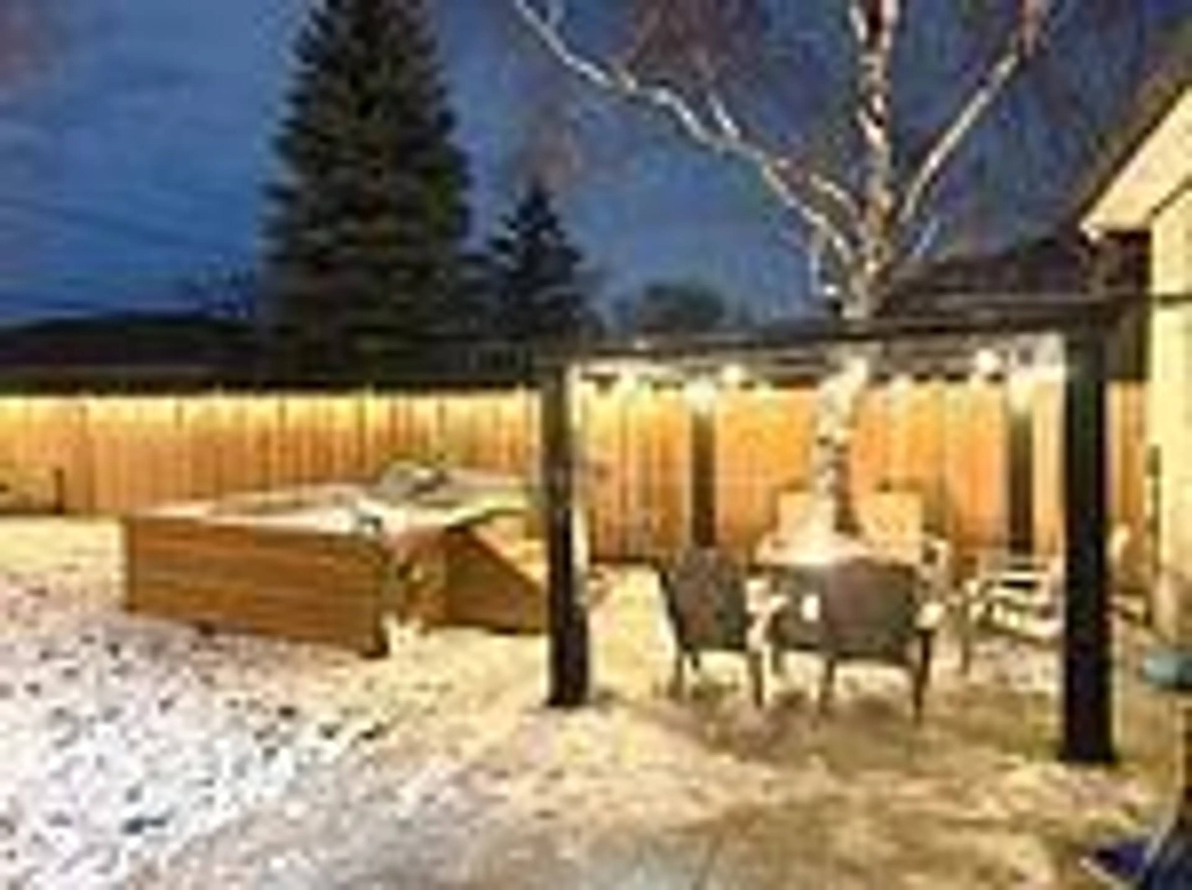 Patio, street for 189 Kingsview Blvd, Toronto Ontario M9R 1V7