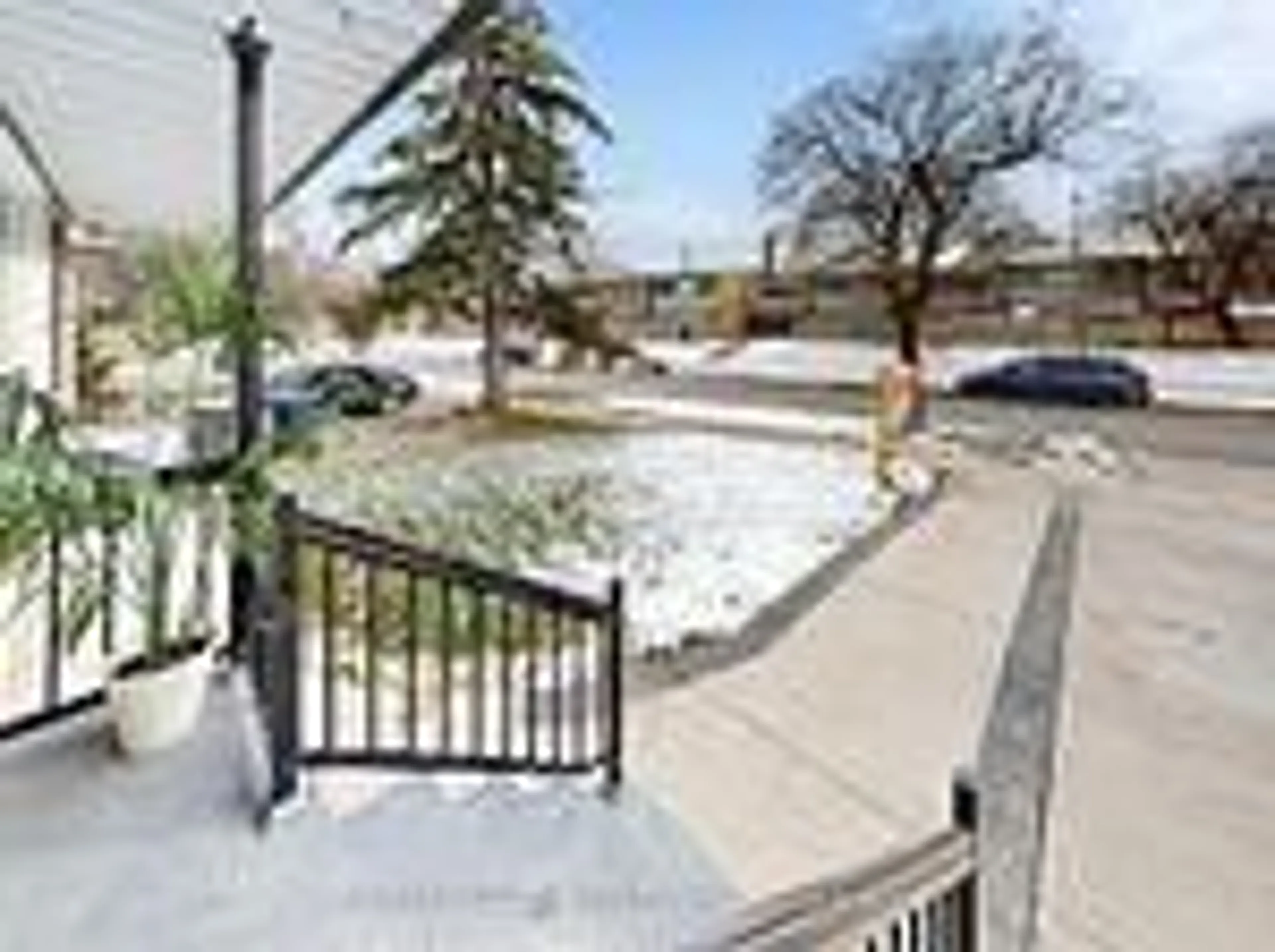 Patio, street for 189 Kingsview Blvd, Toronto Ontario M9R 1V7