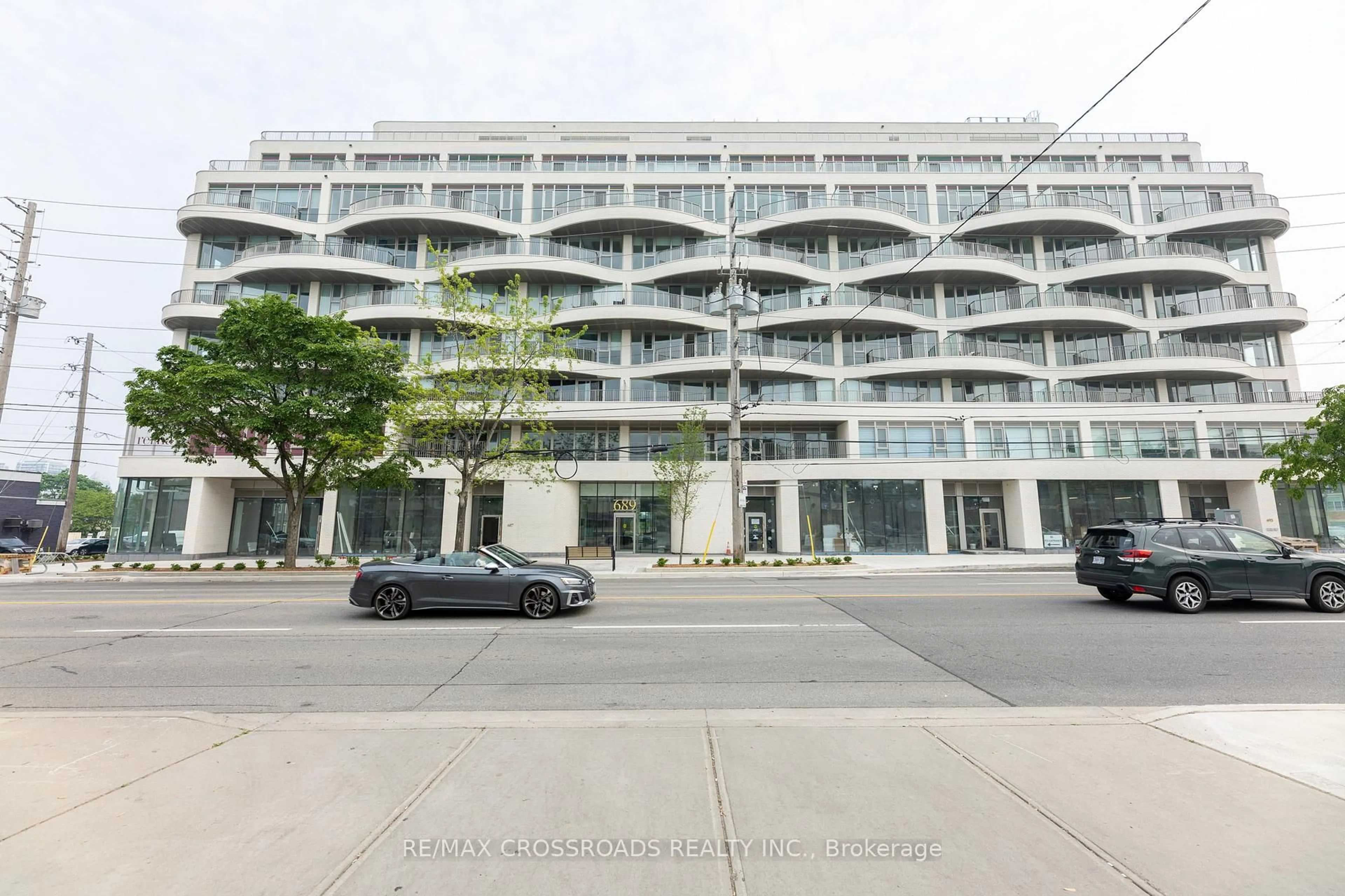 Unknown for 689 The Queensway St #511, Toronto Ontario M8Y 0C8