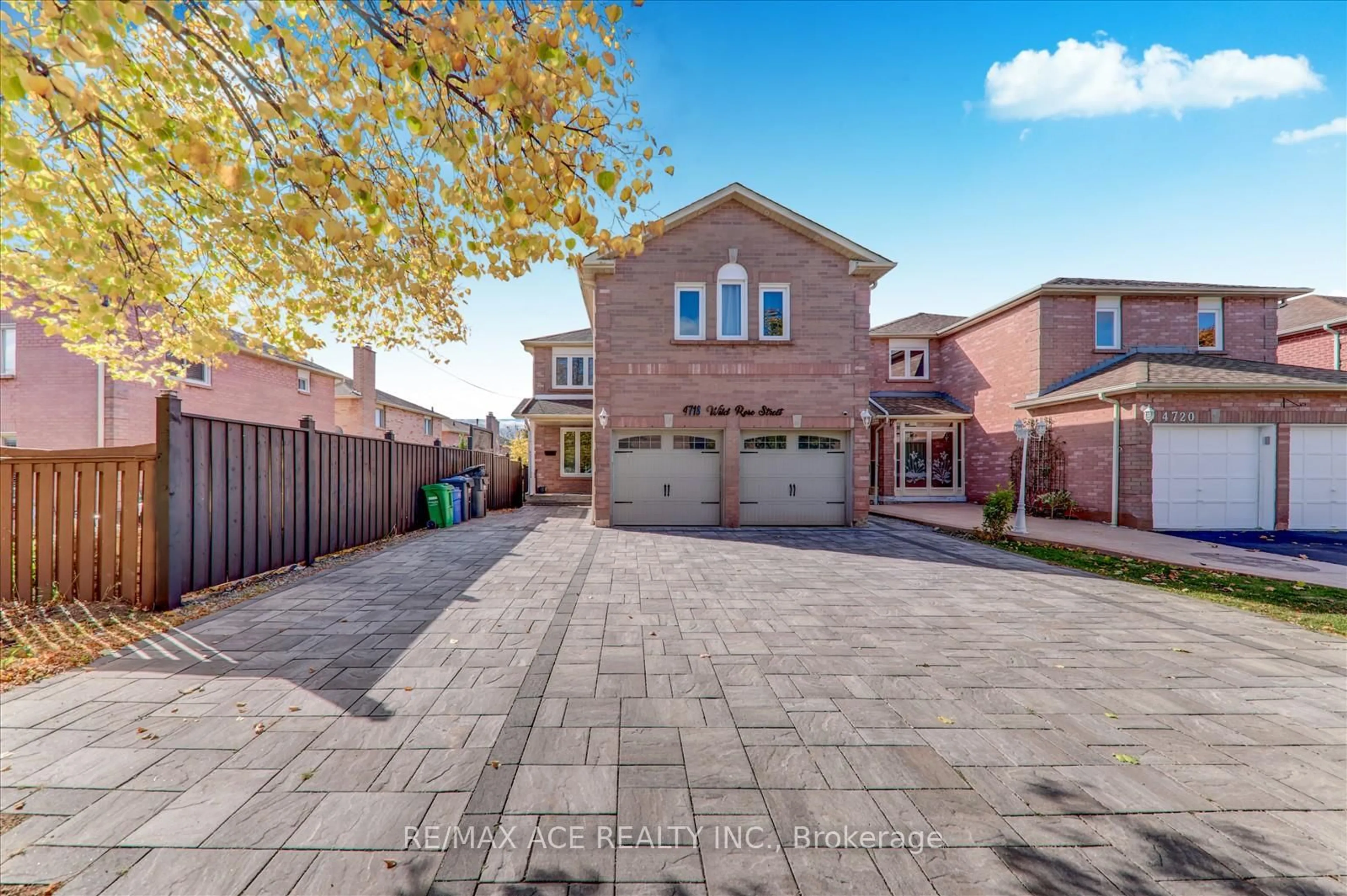 Unknown for 4718 Wild Rose St, Mississauga Ontario L5M 5H3