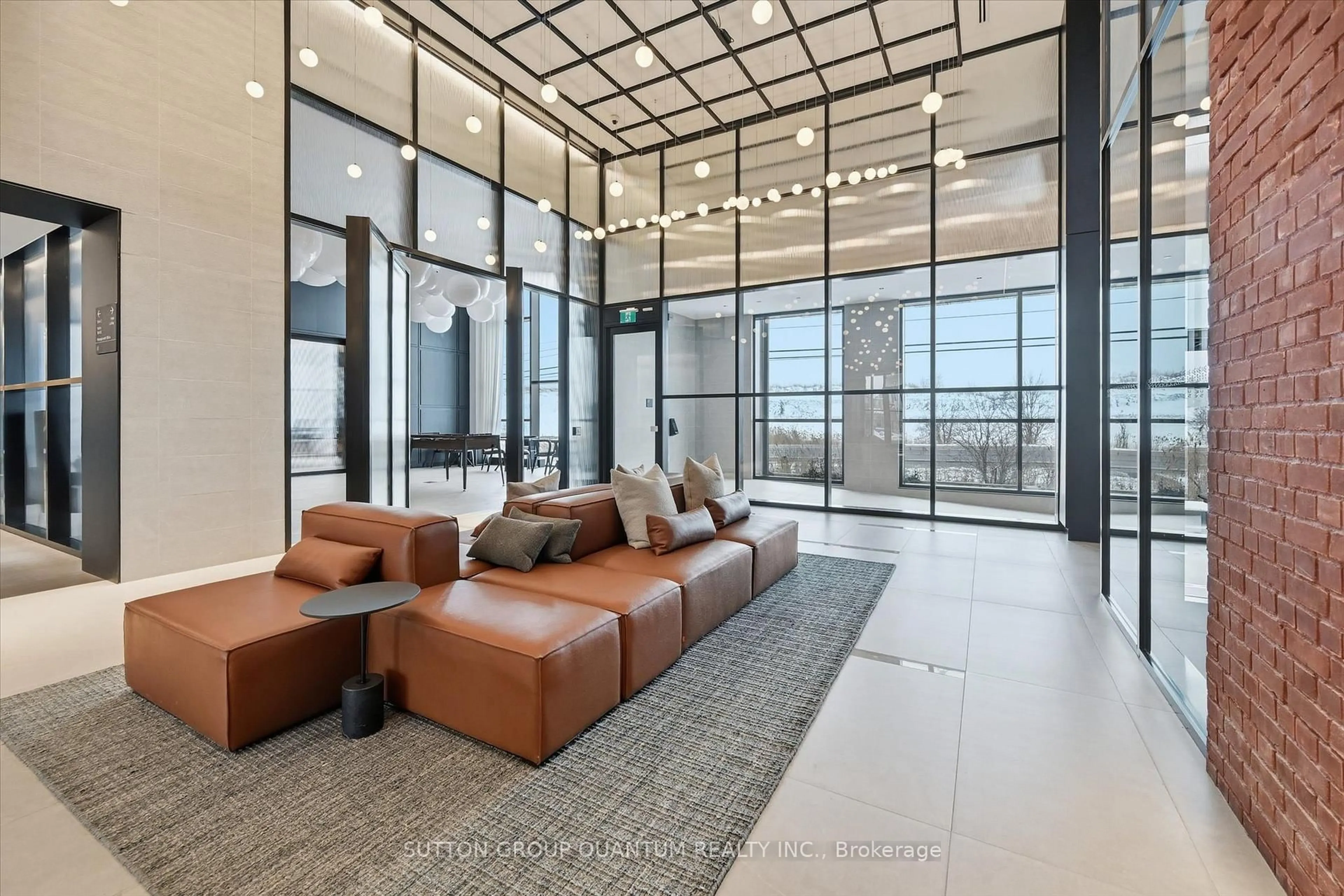 Indoor foyer for 3200 William Coltson Ave #1004, Oakville Ontario L6H 7W6