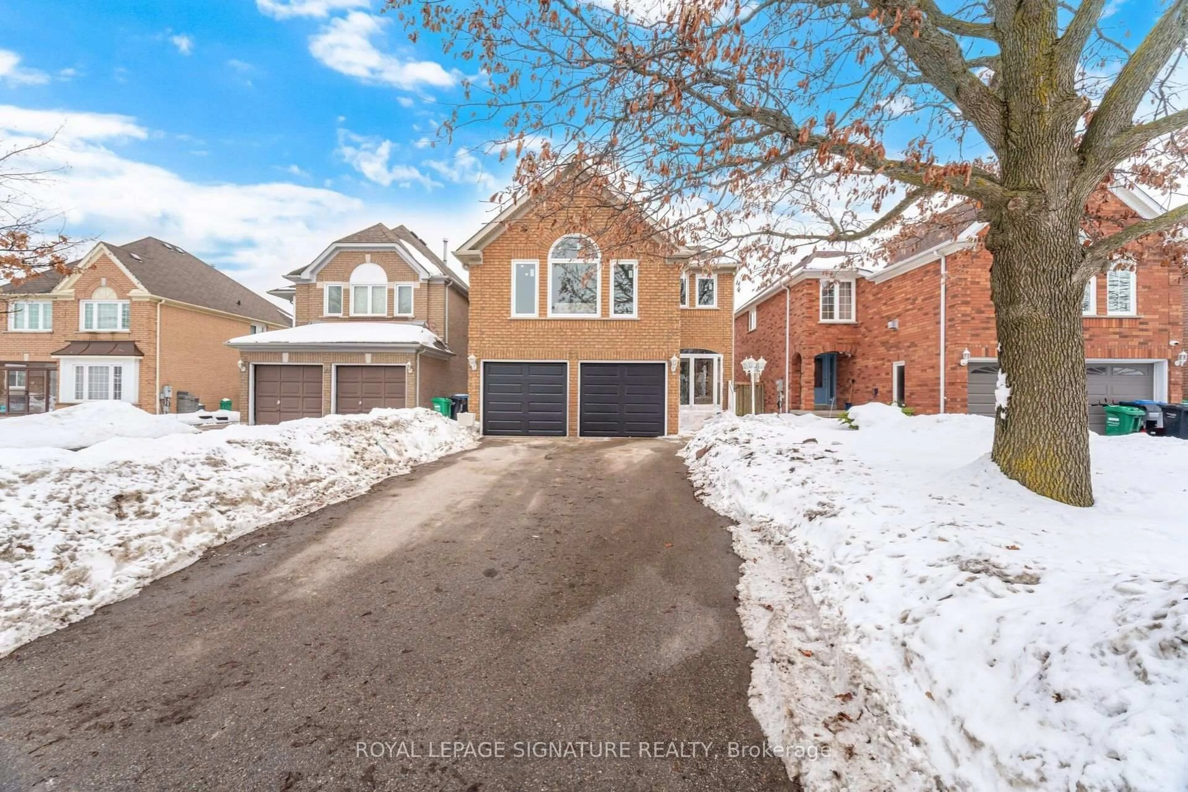 Home with brick exterior material, street for 22 Rangeland Rd, Brampton Ontario L6R 1L4