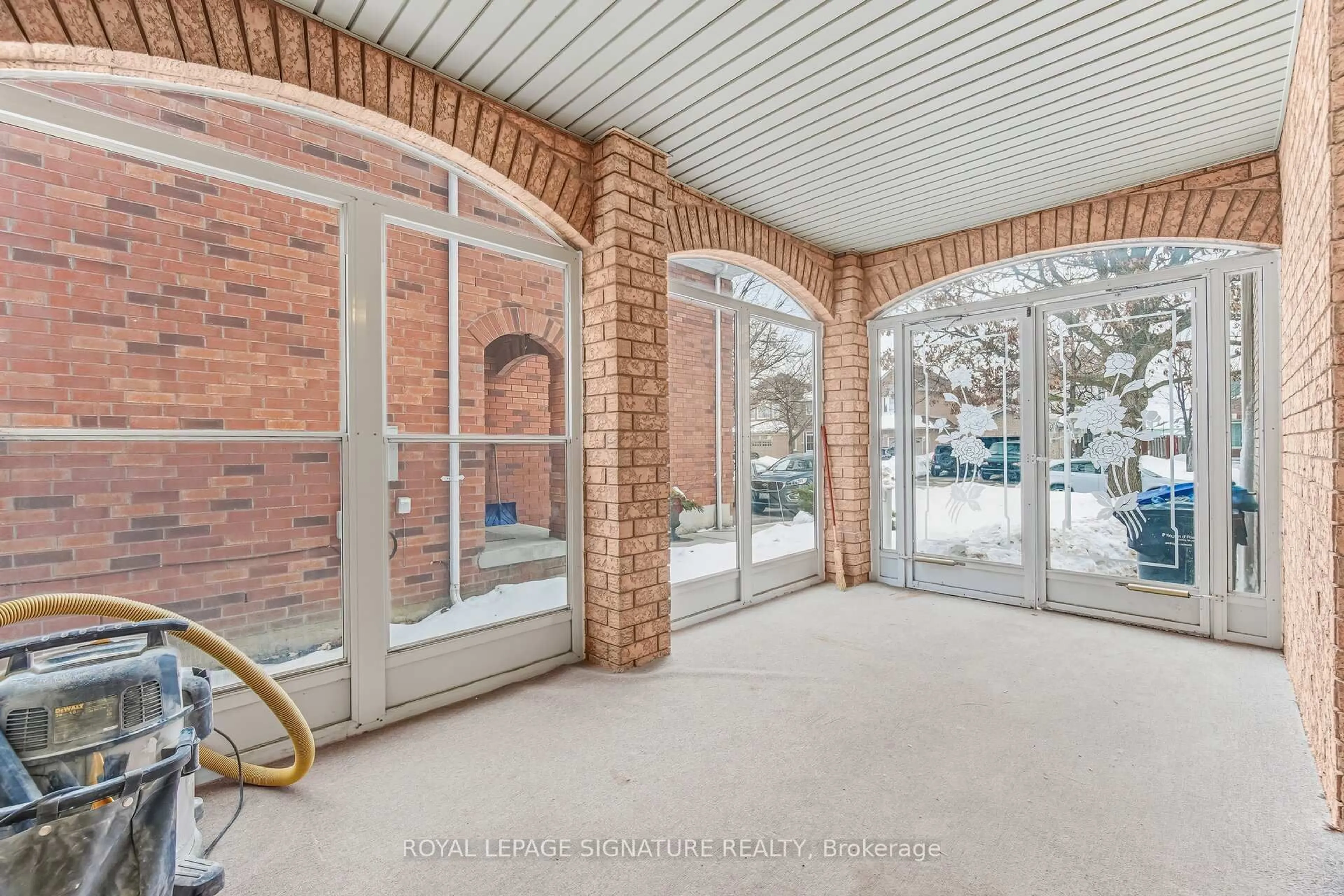 Unknown for 22 Rangeland Rd, Brampton Ontario L6R 1L4