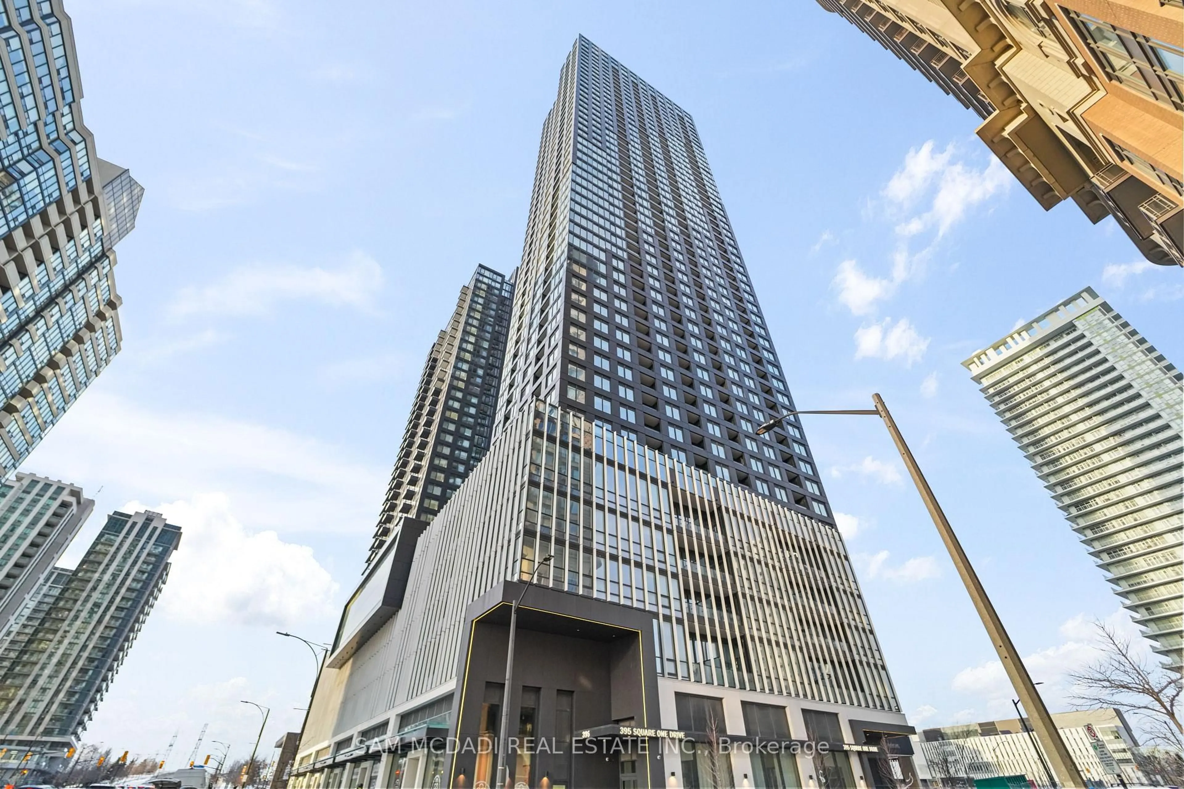 Indoor foyer for 395 Square One Dr #3703, Mississauga Ontario L5B 0P6