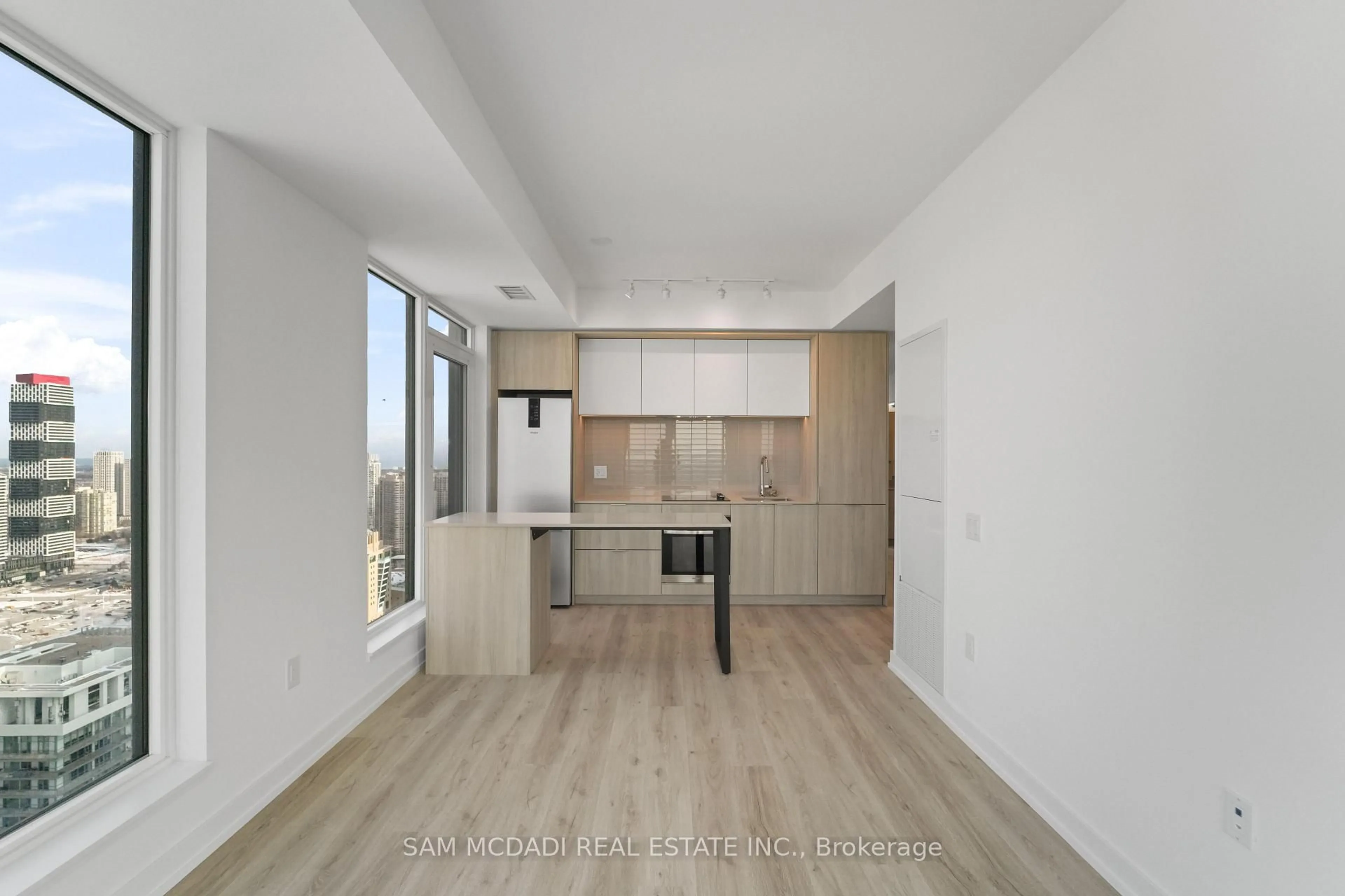 Unknown for 395 Square One Dr #3703, Mississauga Ontario L5B 0P6