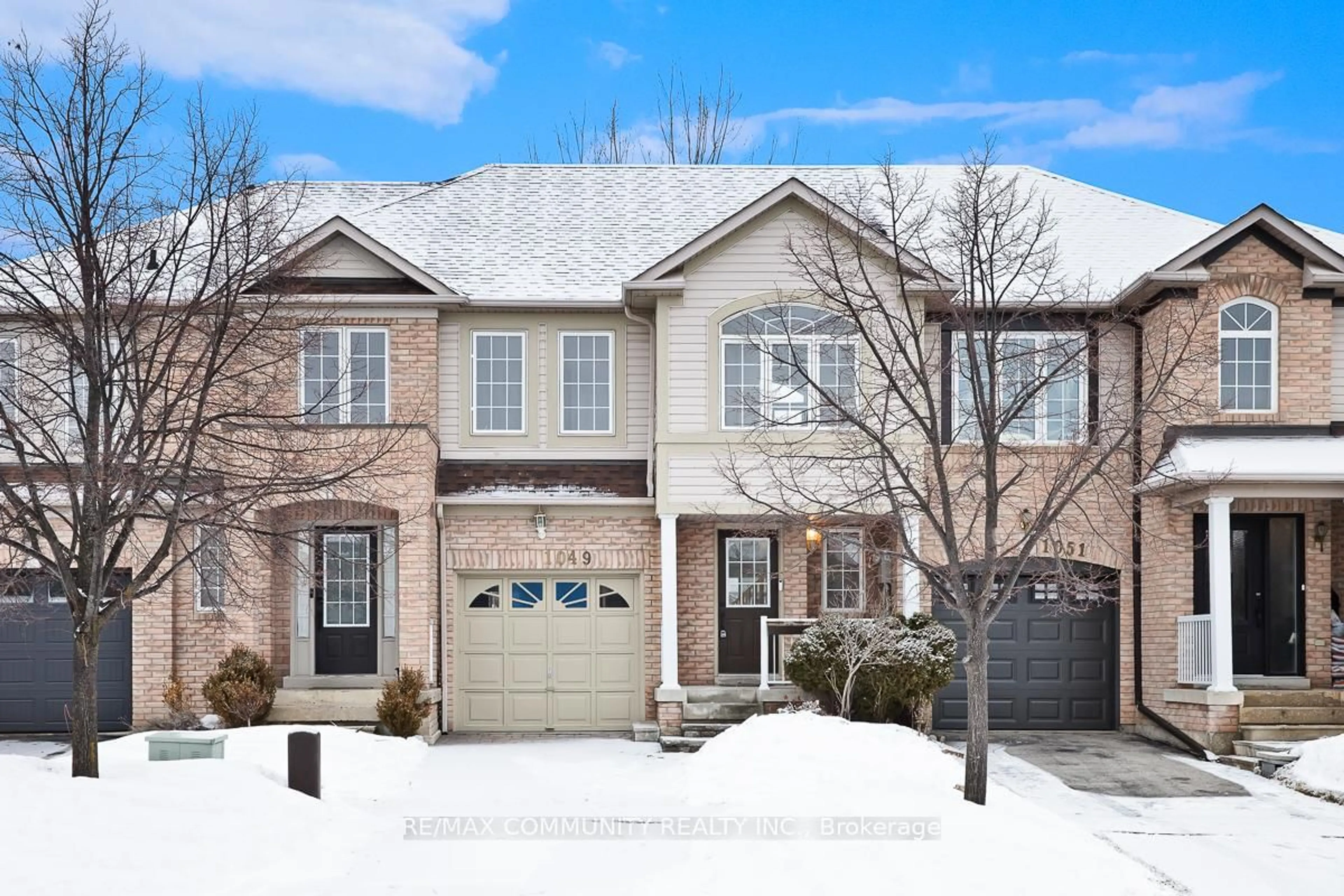 Home with brick exterior material, street for 1049 Kennedy Circ, Milton Ontario L9T 5S5