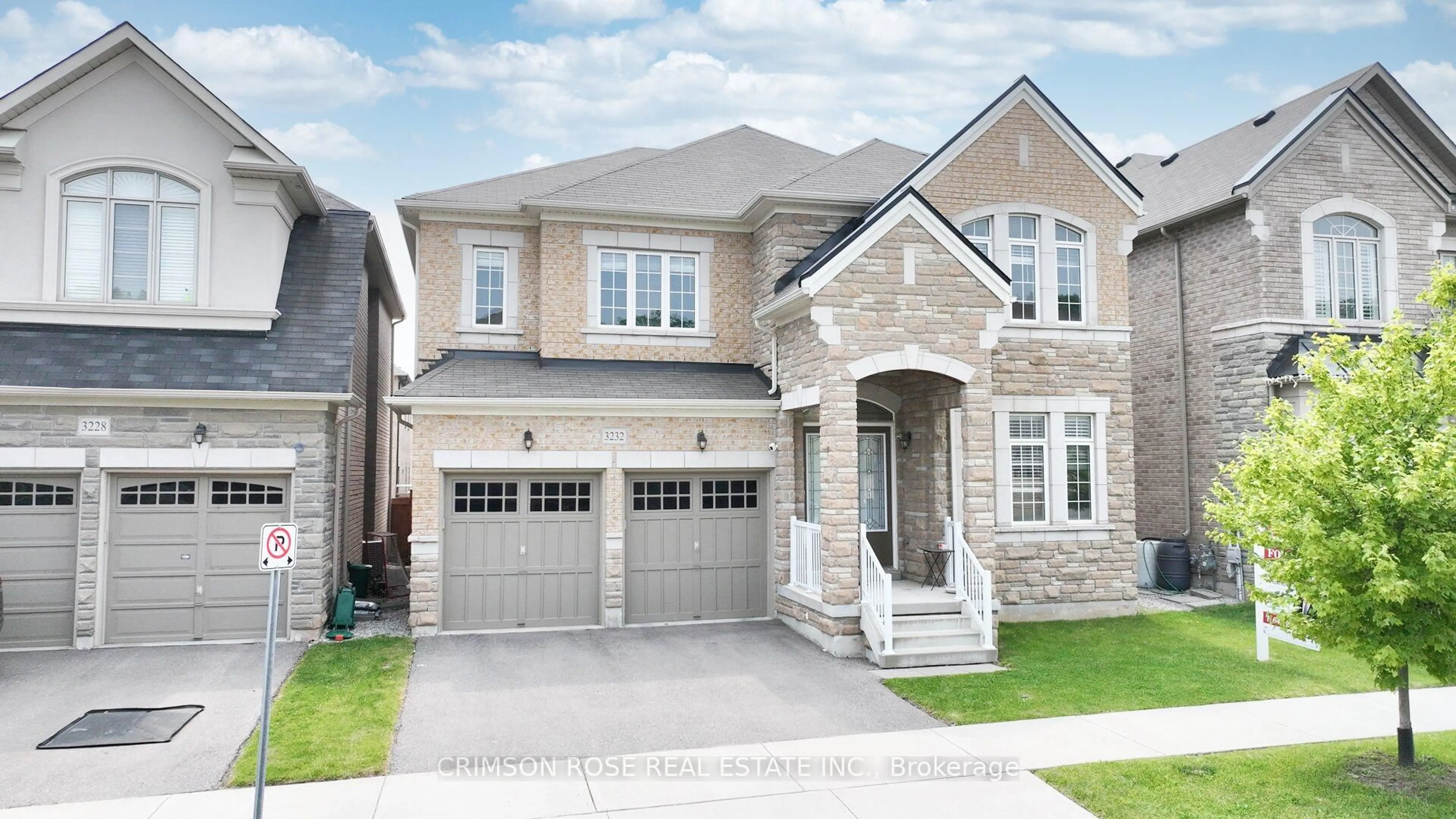 Home with brick exterior material, street for 3232 Meadow Marsh Cres, Oakville Ontario L6H 0T6